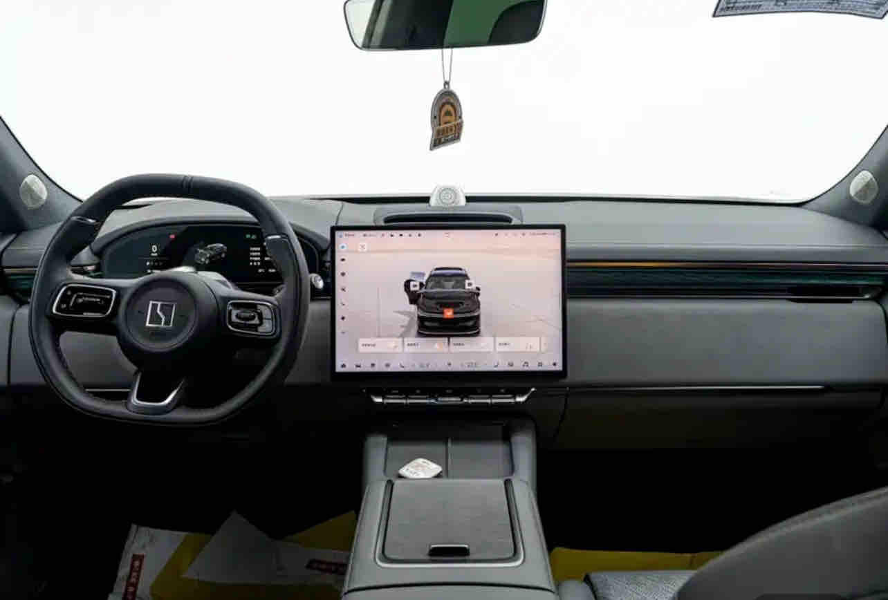 Zeekr 7X 2024 car image #6