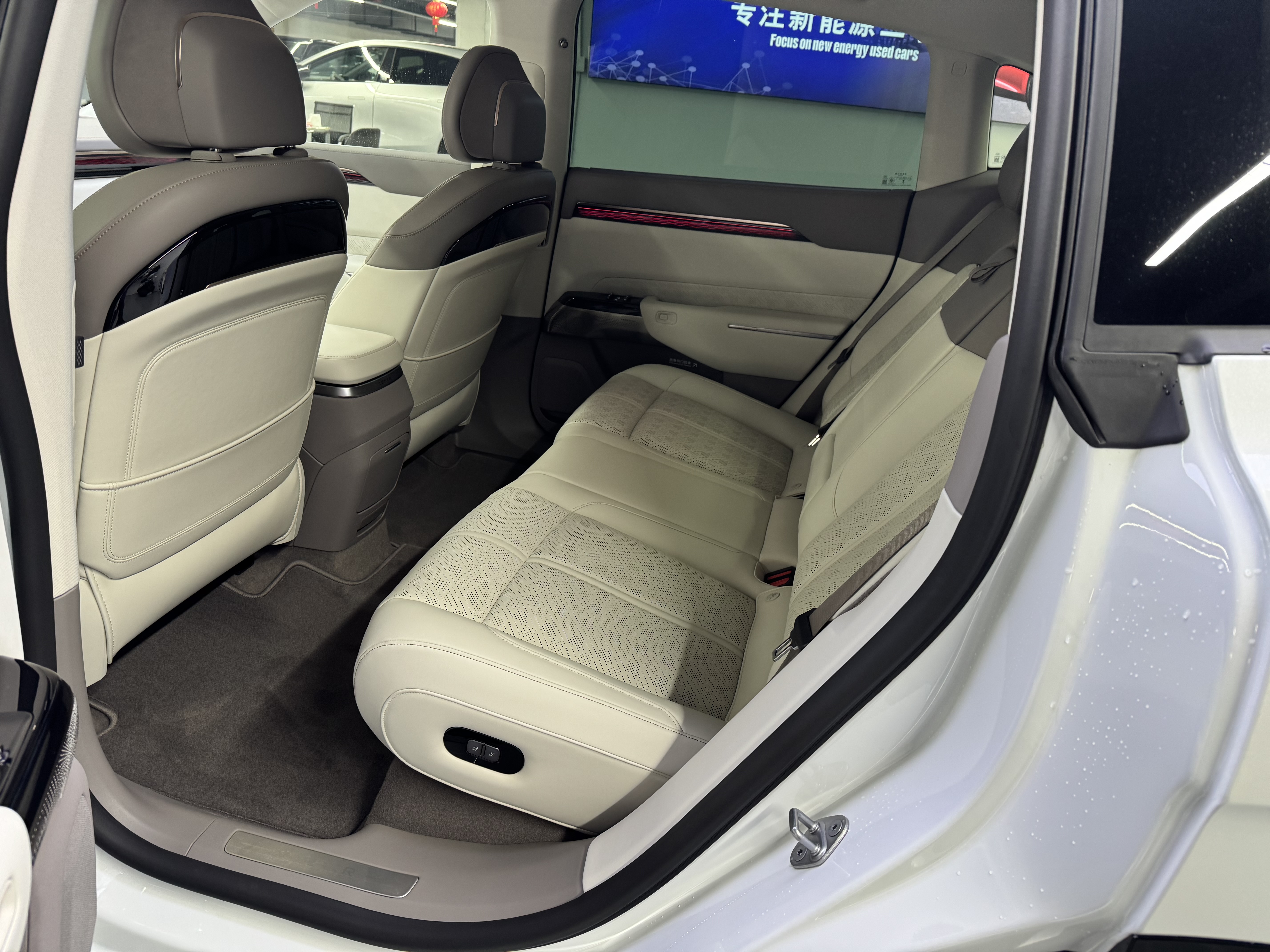 极氪 极氪7X 2026 汽车图片 #6