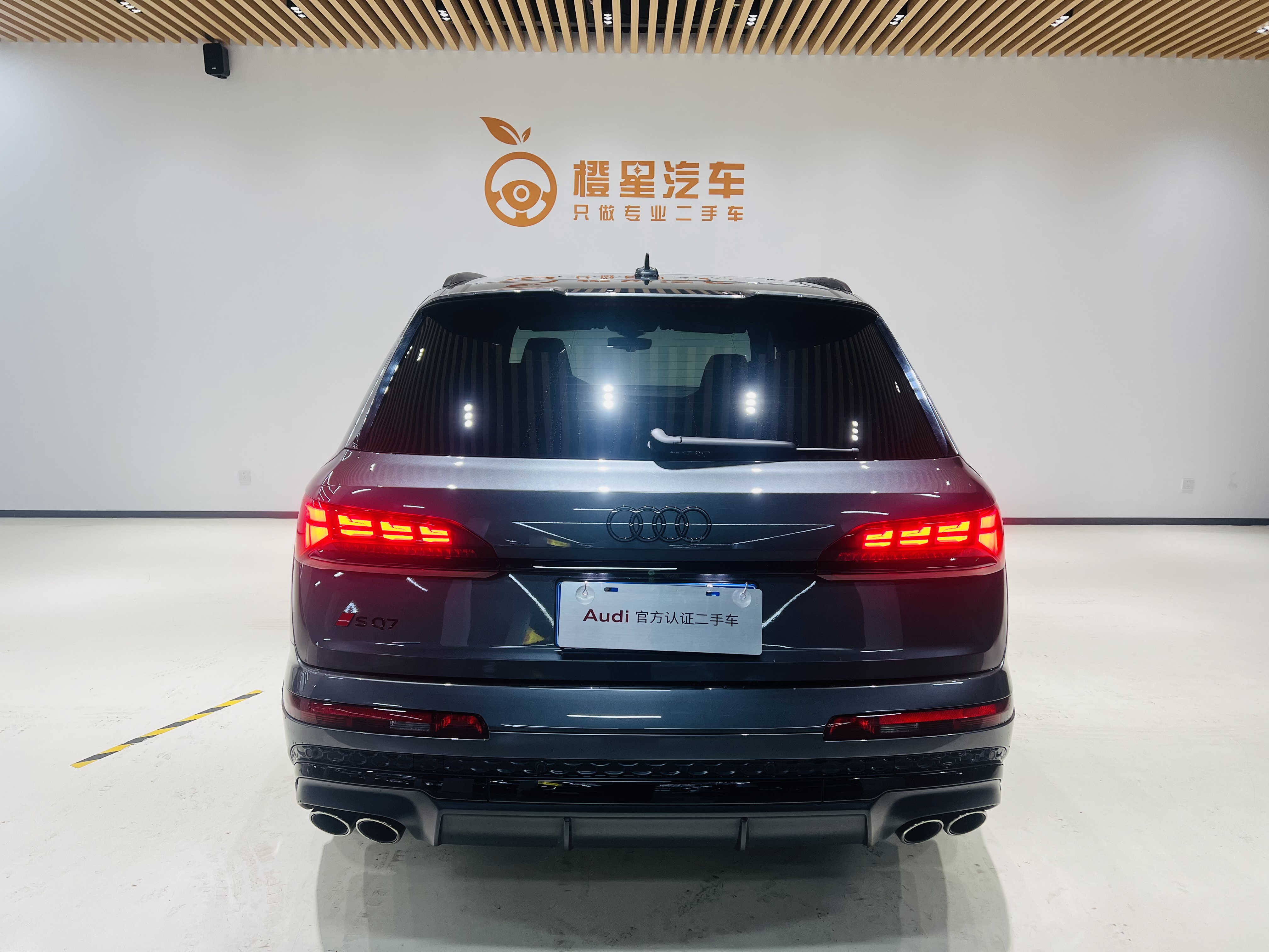 Audi SQ7 2024 #6 Audi SQ7 2024 изображение автомобиля #6