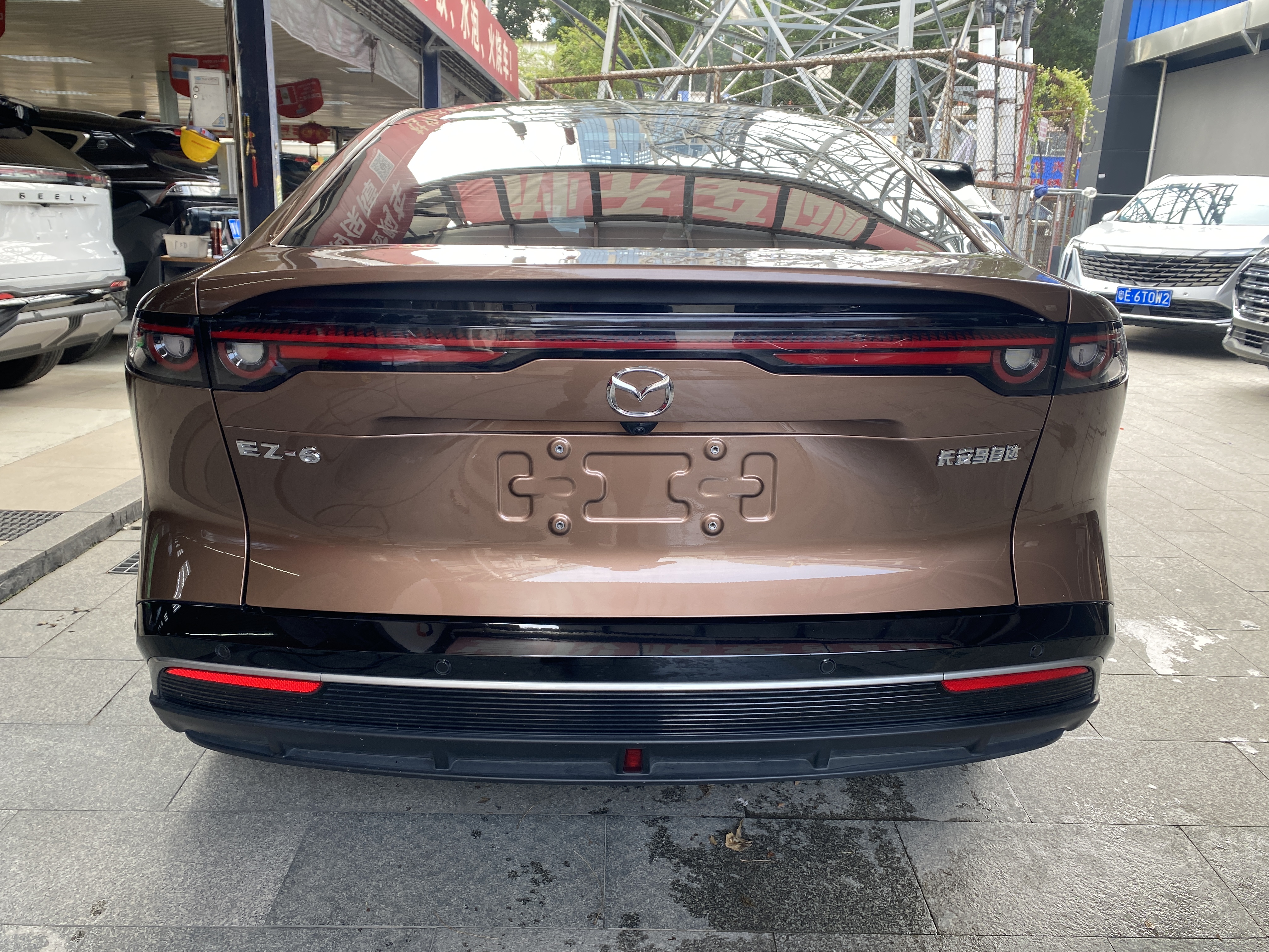 Mazda EZ-6 2024 صورة سيارة #6