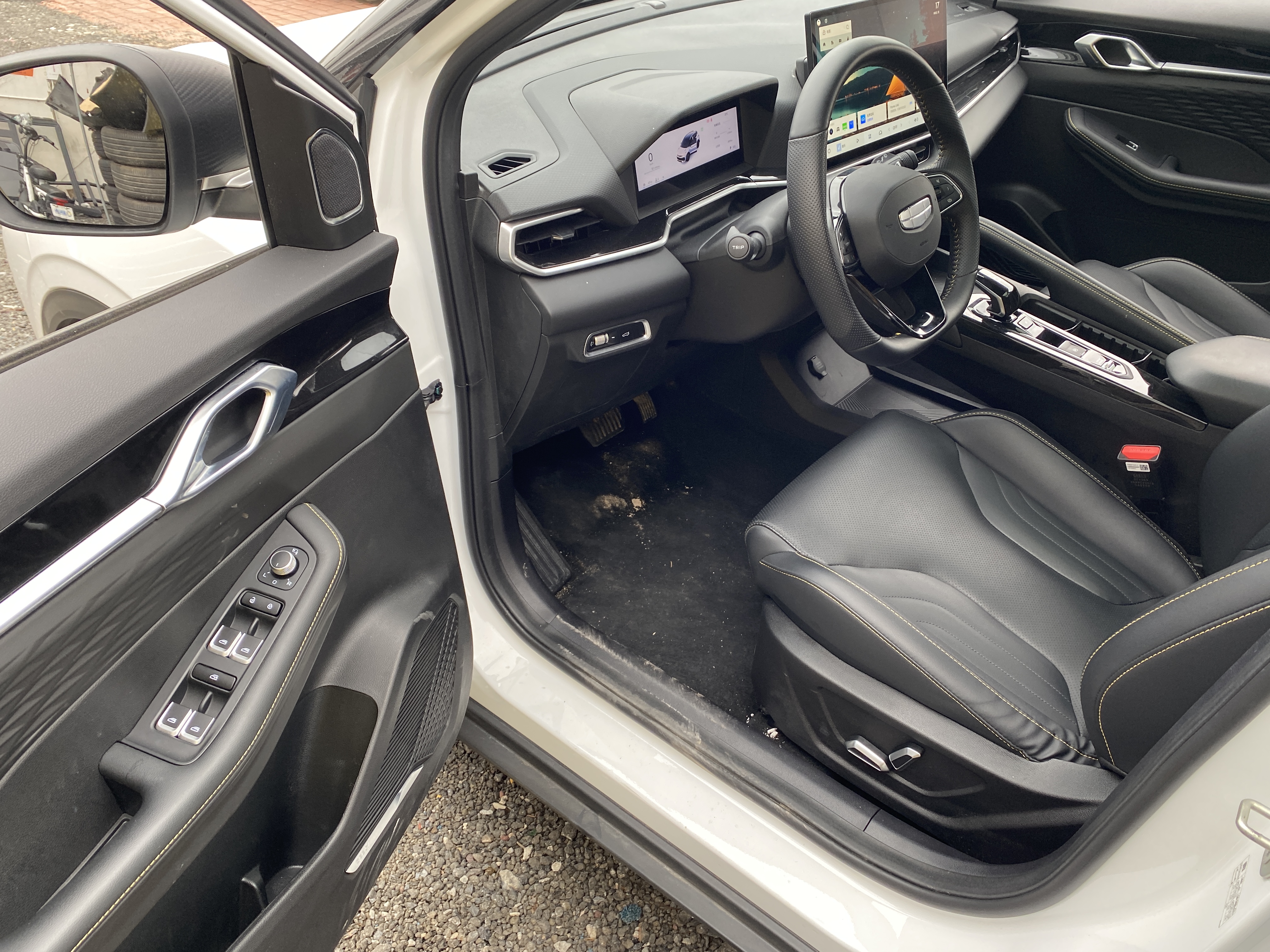 GEELY Coolray 2024 #6 GEELY Coolray 2024 car image #6