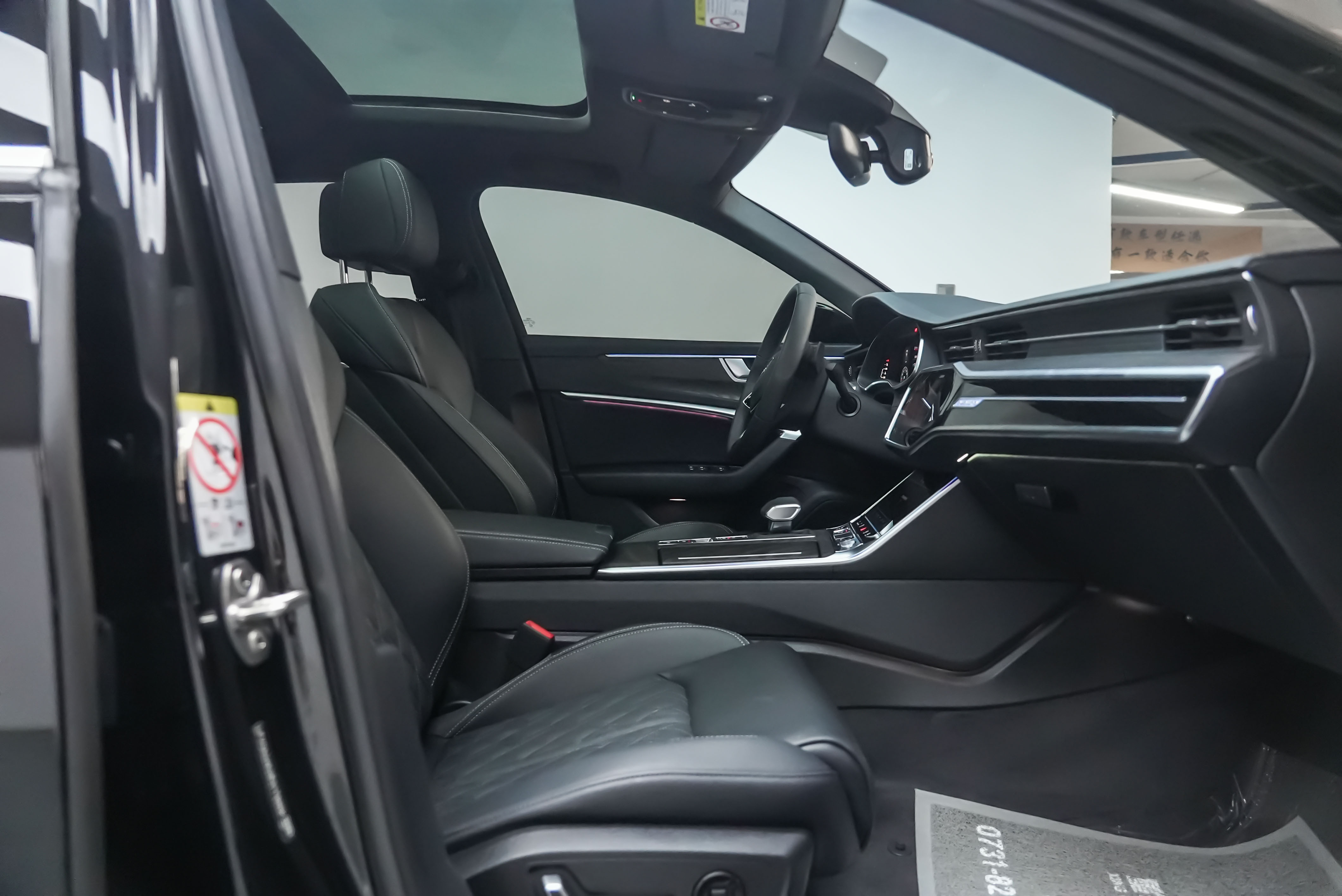Audi A6L 2025 car image #6