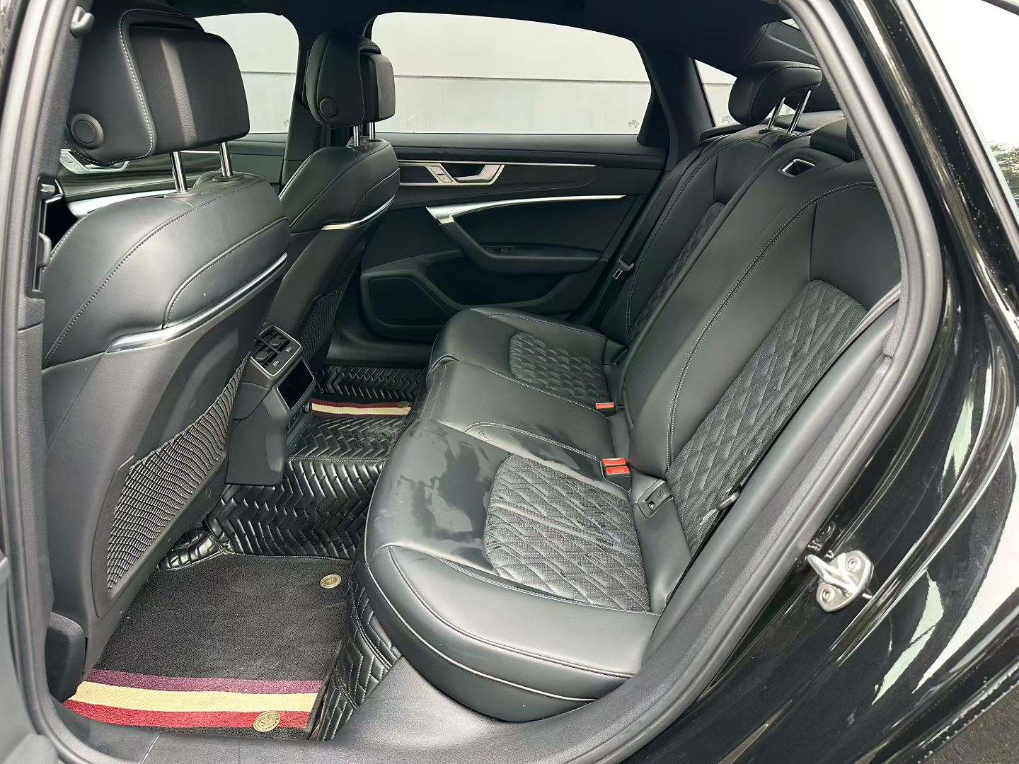 Audi A6L 2025 #6 Audi A6L 2025 car image #6