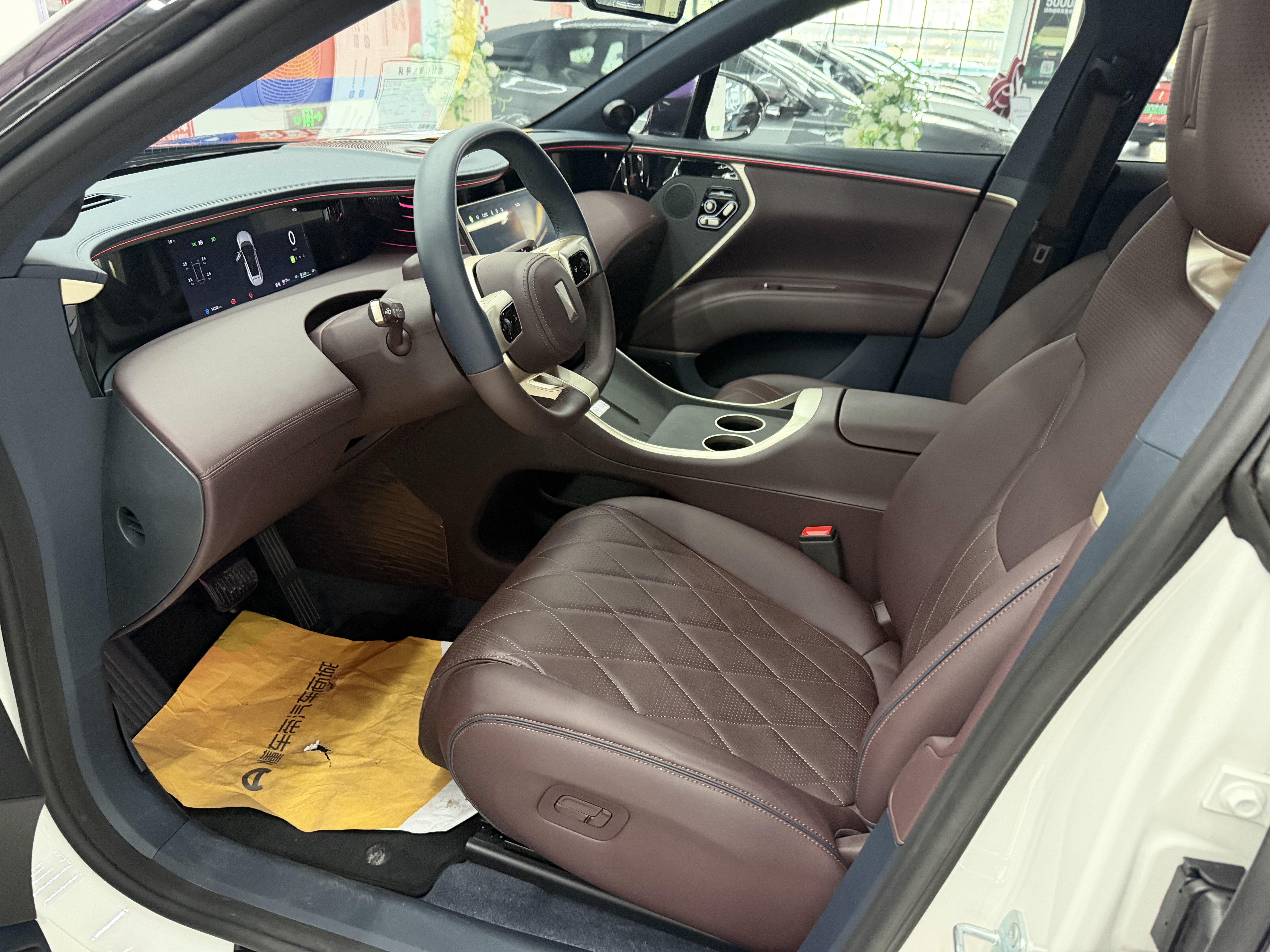 Avatr 11 2025 car image #6