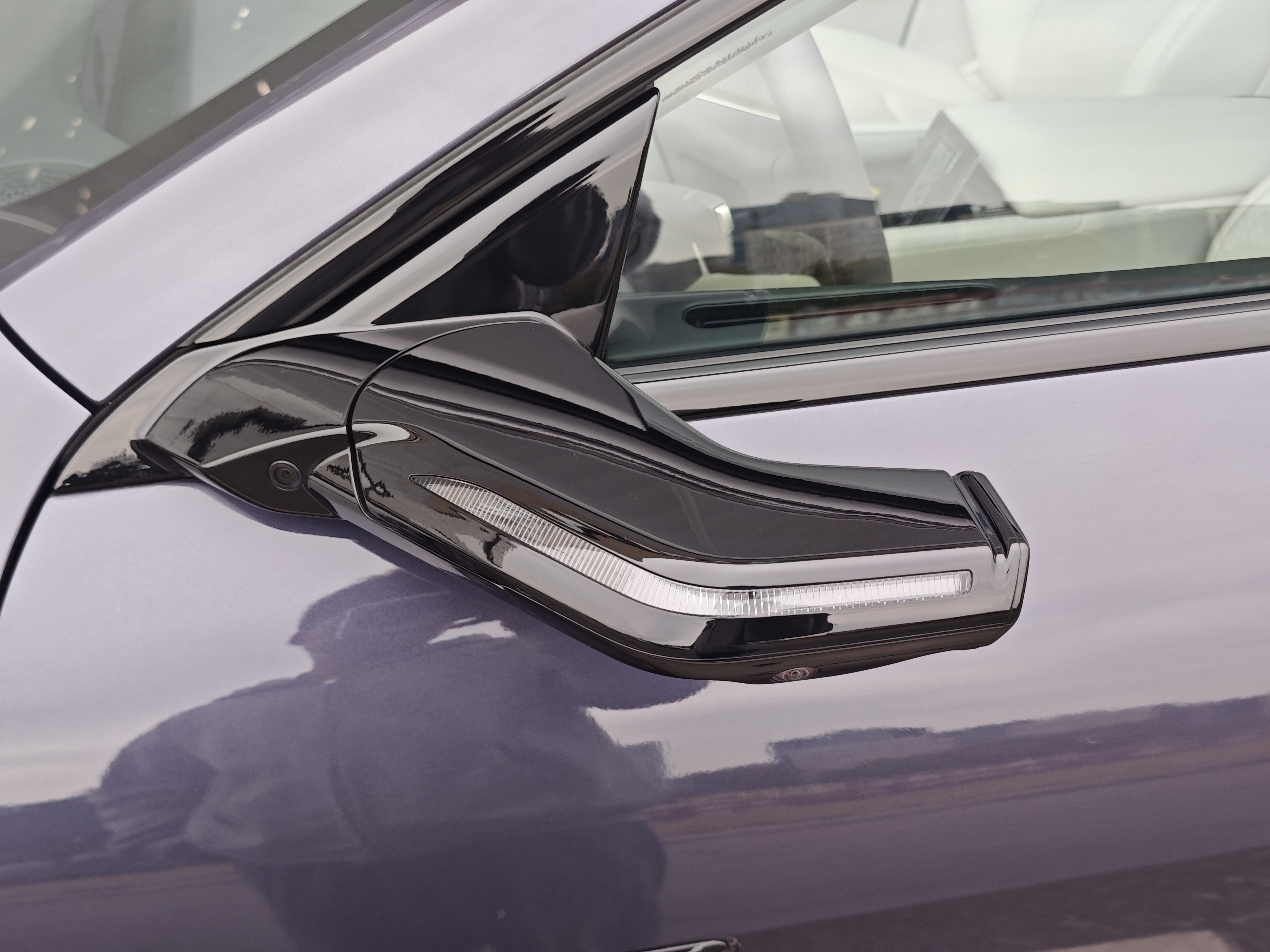 Avatr 12 2024 car image #6