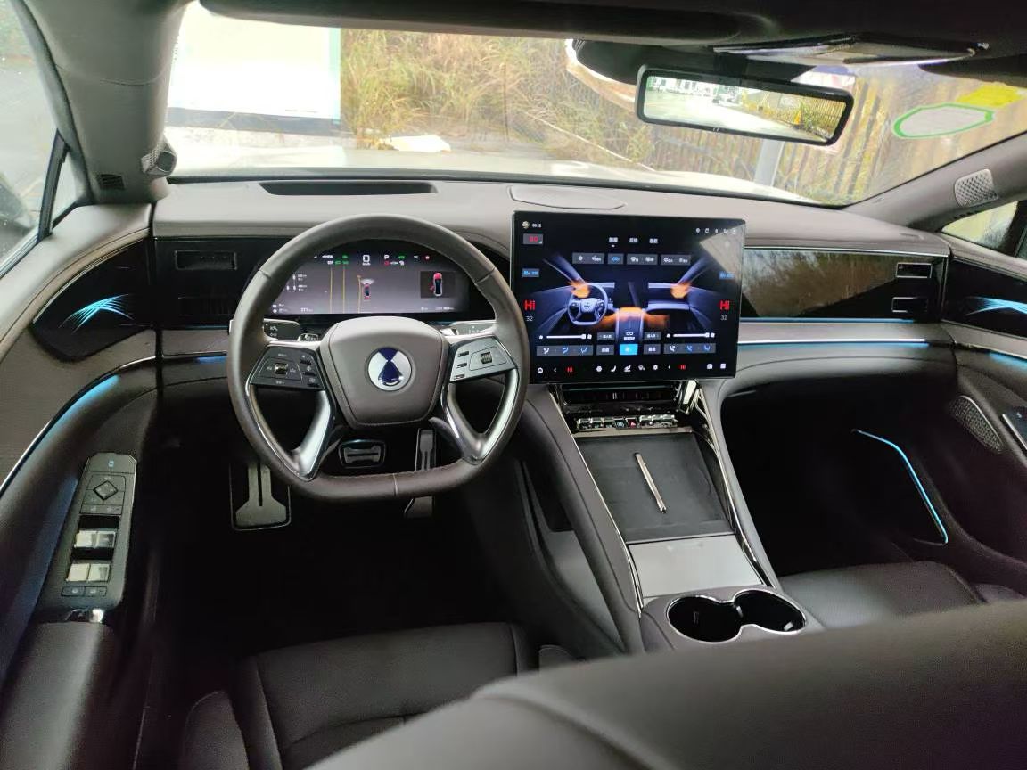 Denza Z9 2024 car image #6