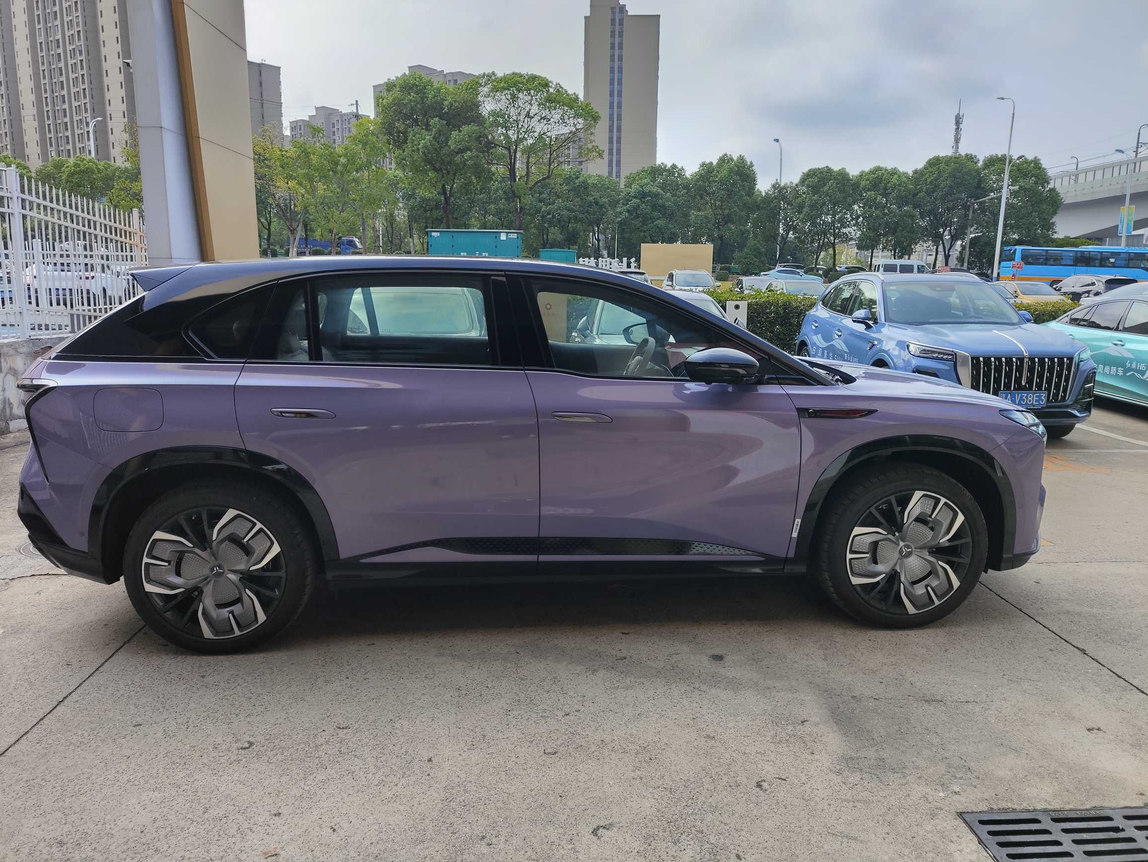 HongQi TianGong 08 2025 #6 HongQi TianGong 08 2025 car image #6