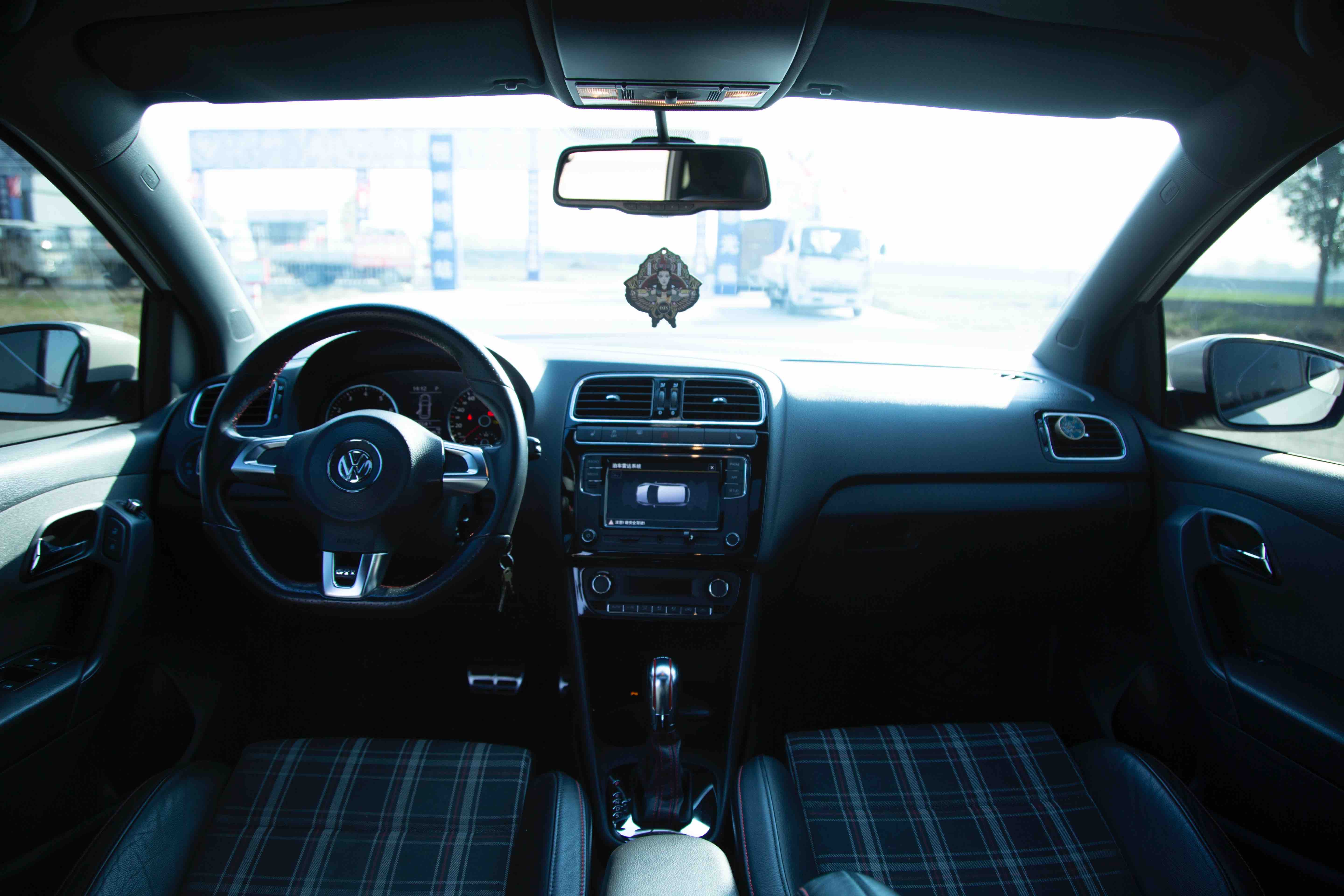 Volkswagen Polo 2013 car image #6