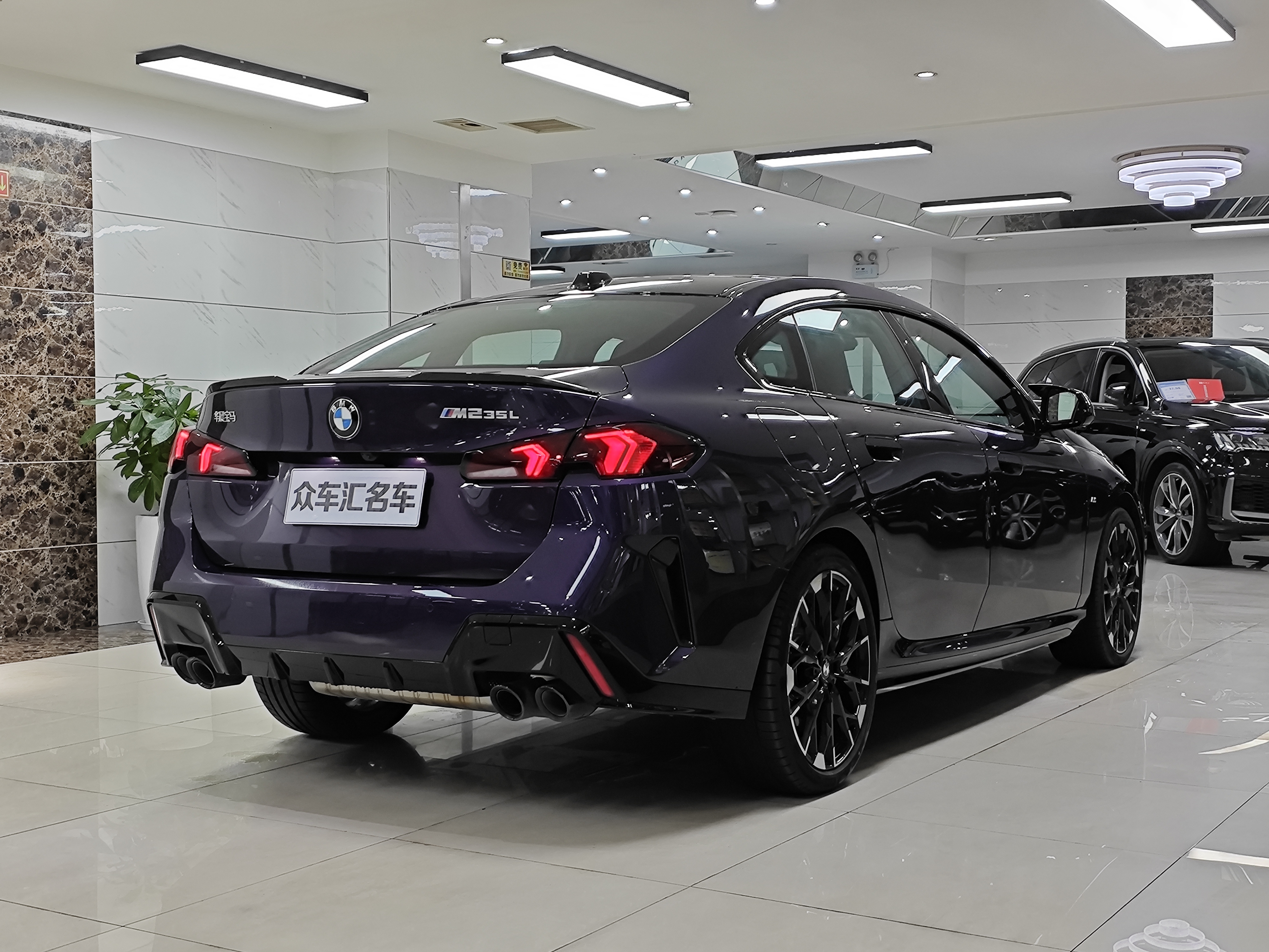 BMW M235L 2025 #6 BMW M235L 2025 car image #6