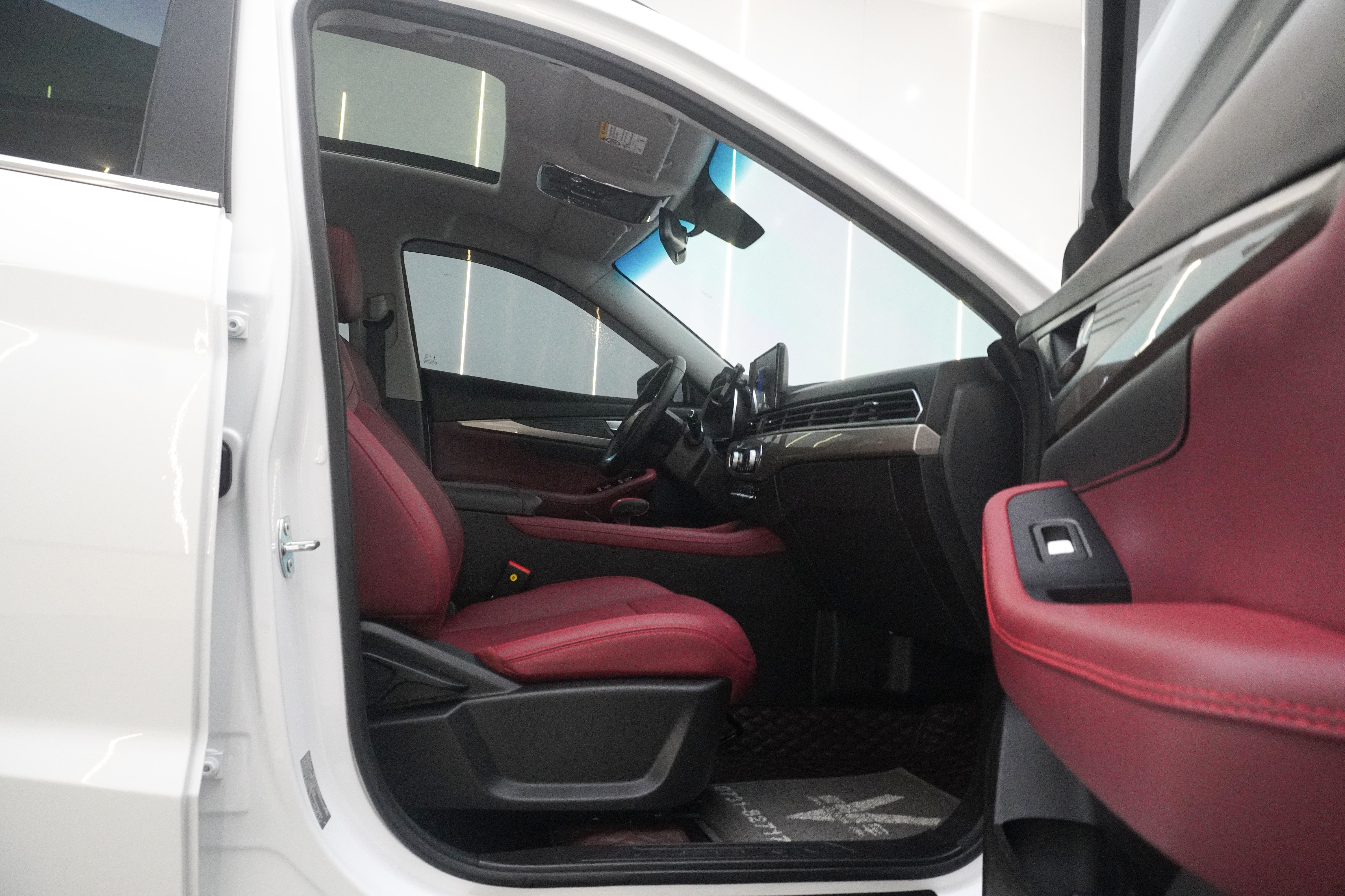 X70 2025 #6 X70 2025 immagine di auto #6