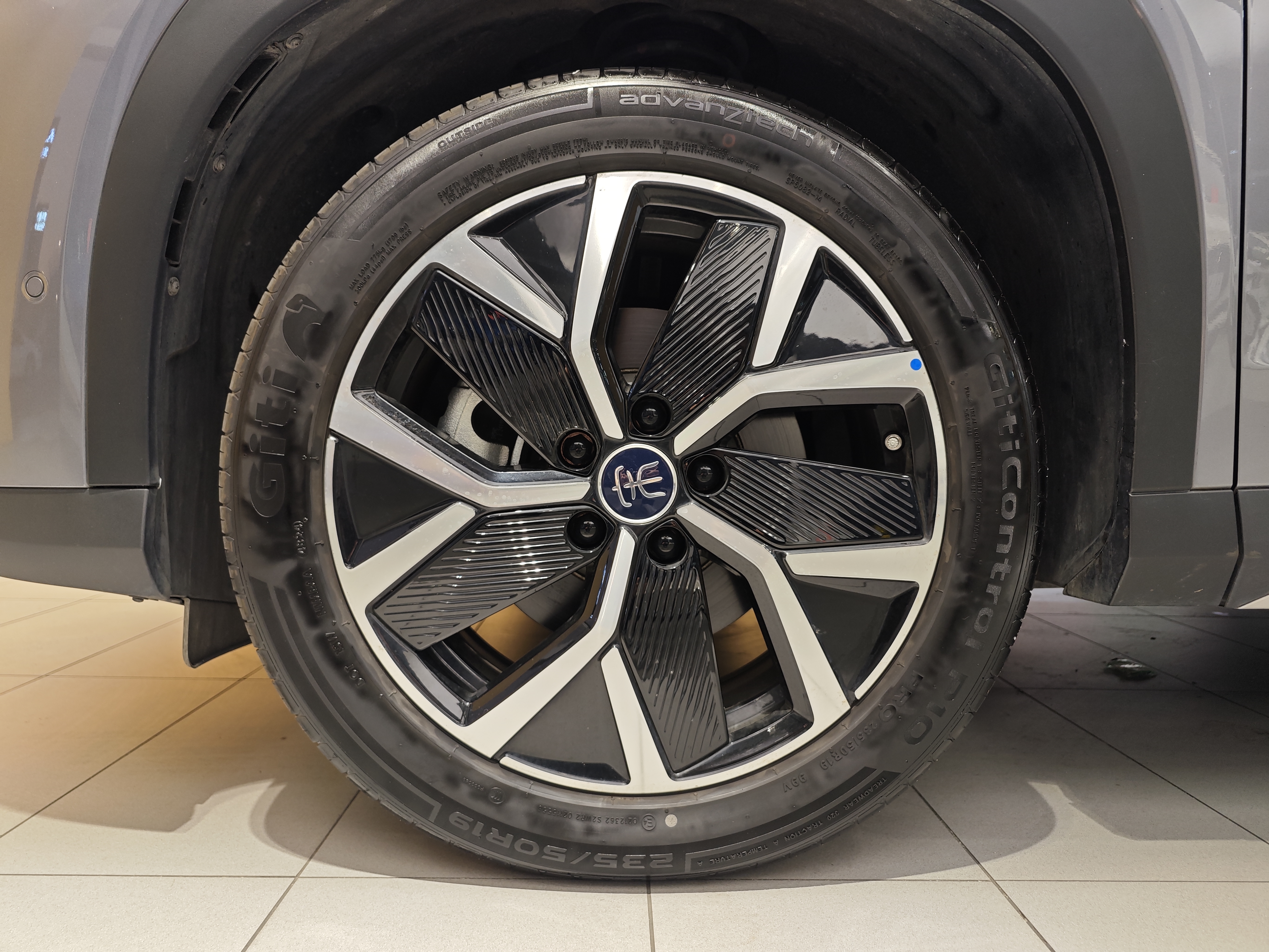 BYD SongL DM-i 2025 car image #6