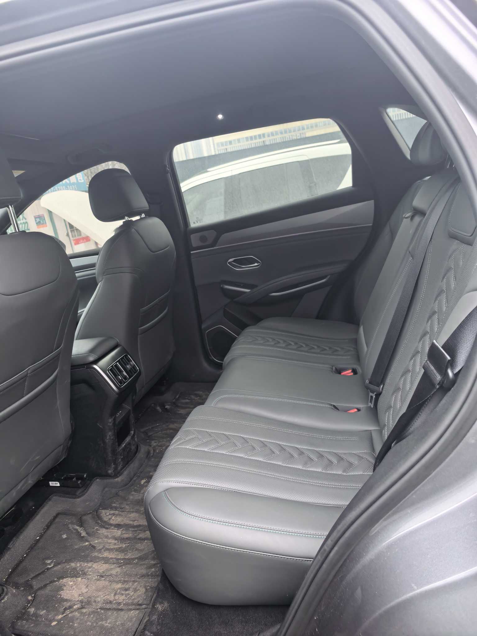 BYD SongL DM-i 2025 car image #6