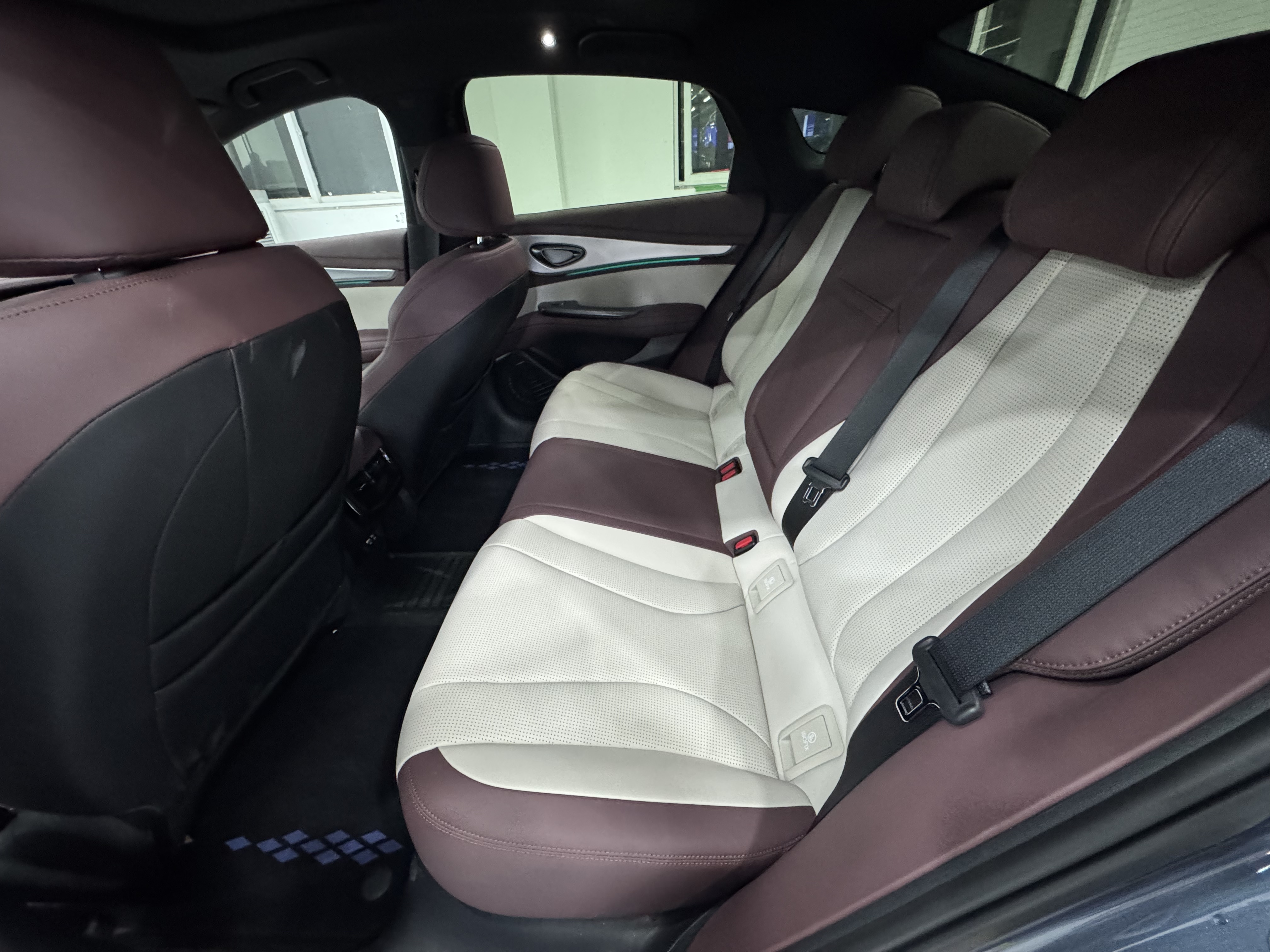 BYD Seal 07 DM-i 2025 #6 BYD Seal 07 DM-i 2025 car image #6