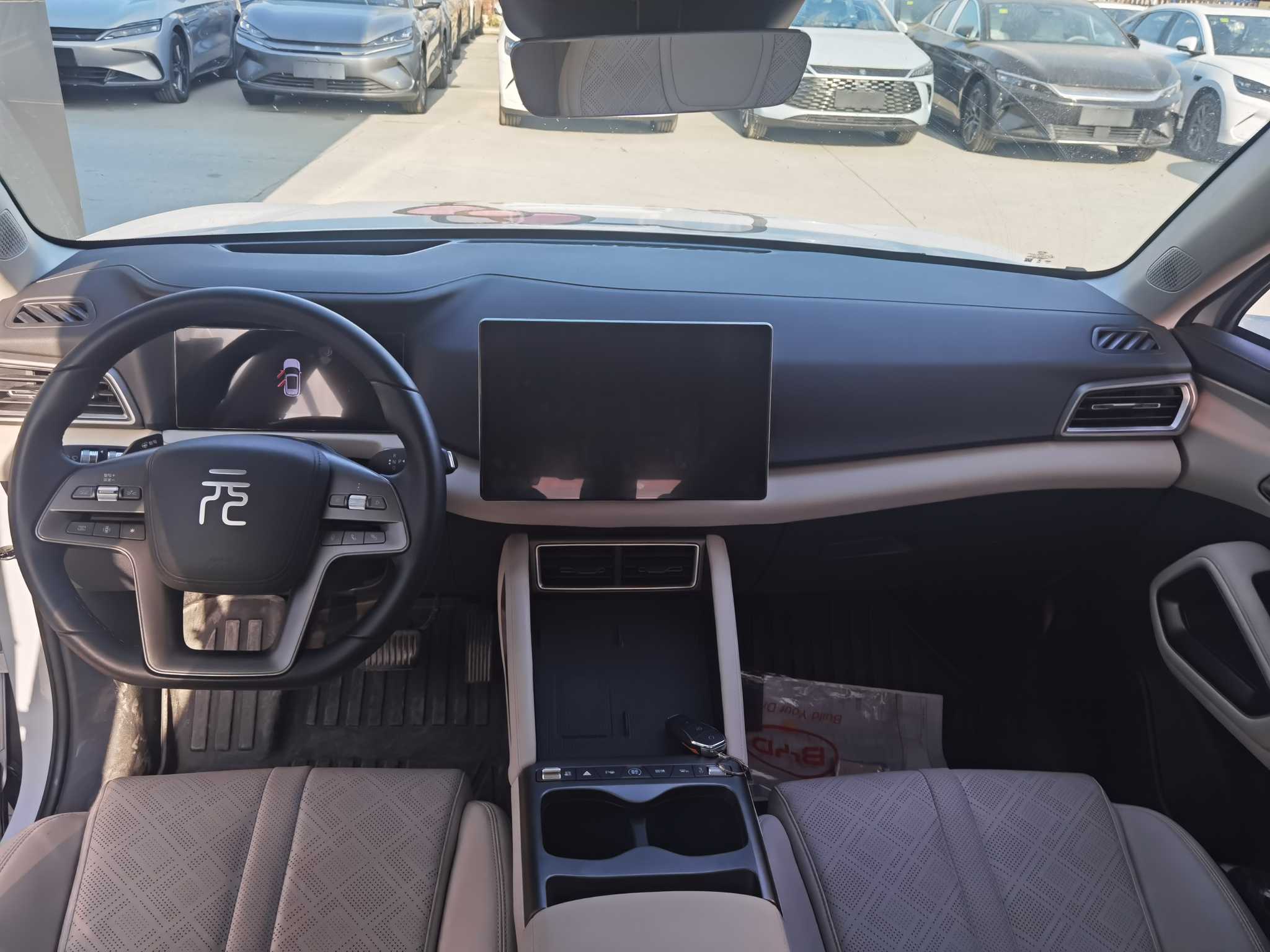 BYD YuanUP 2025 car image #6