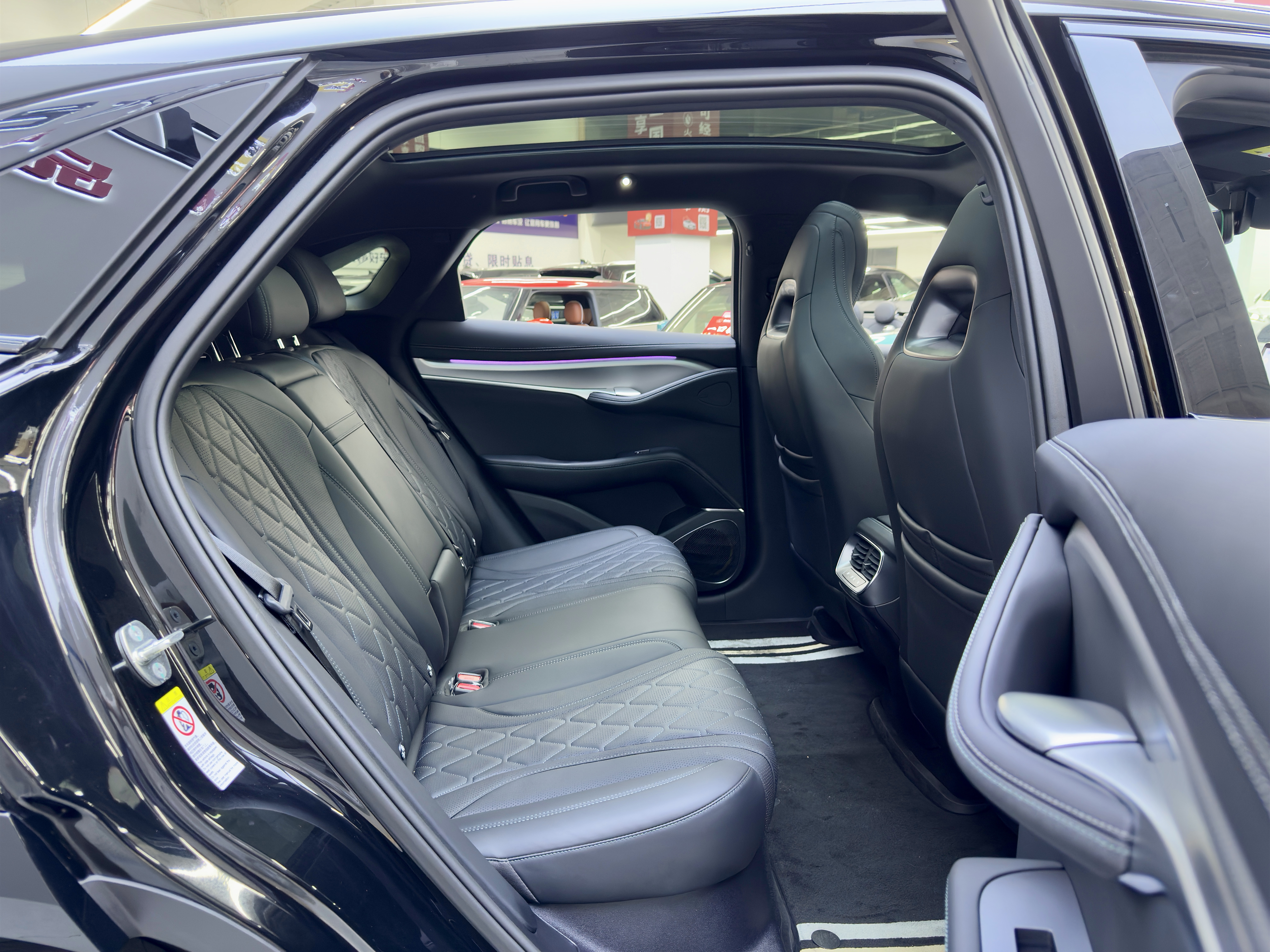 BYD Sea Lion 07 EV 2025 car image #6