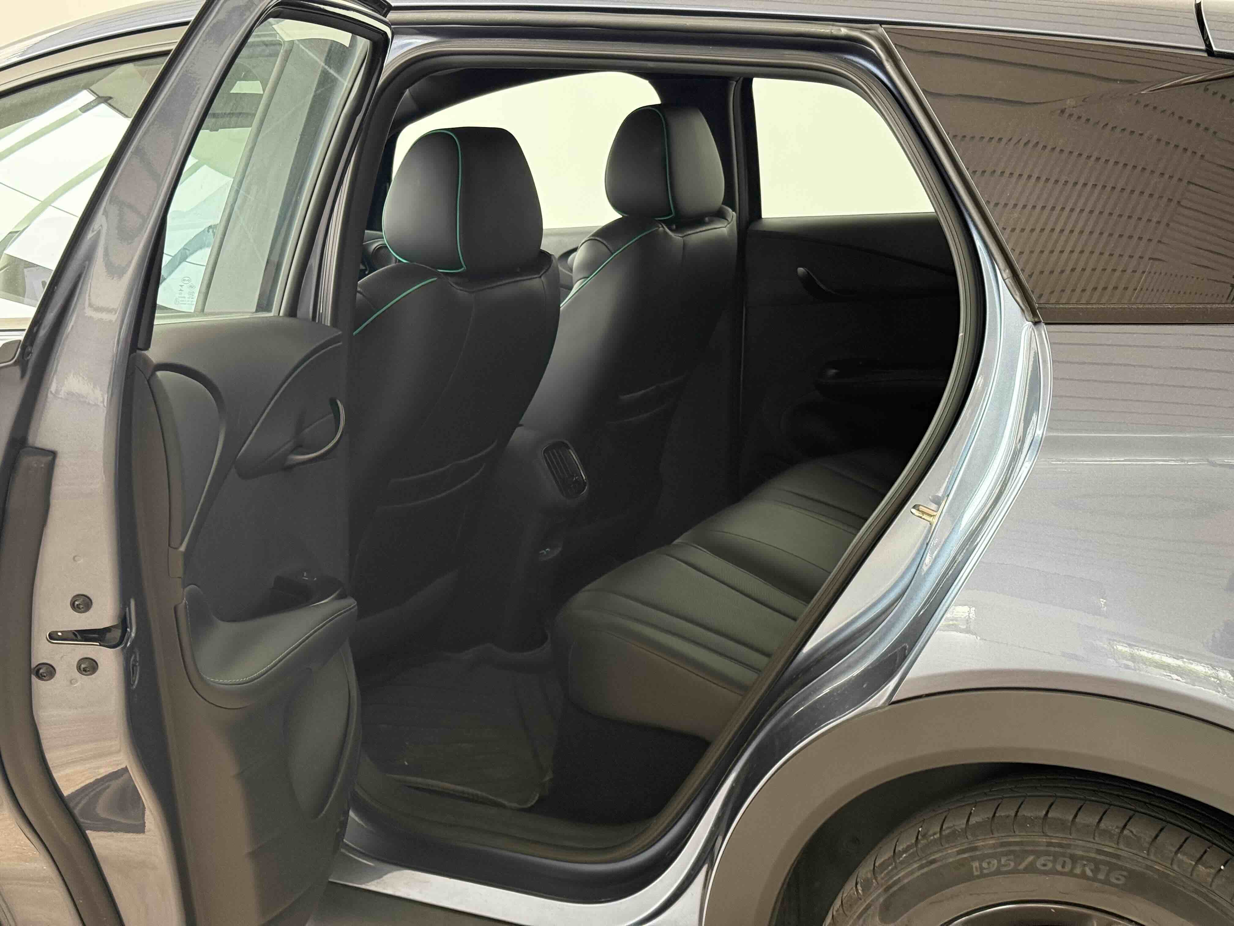 BYD Dolphin 2025 صورة سيارة #6