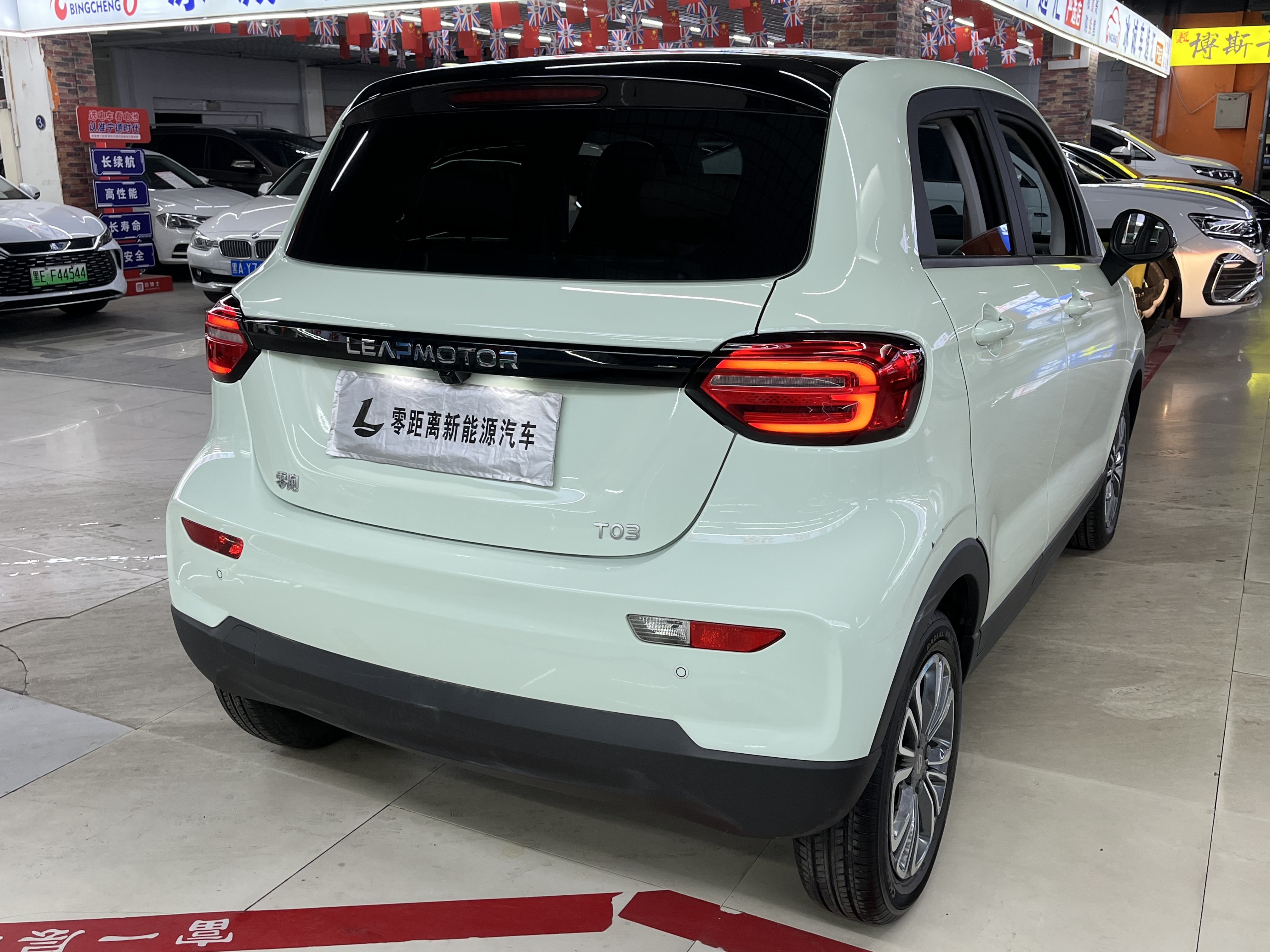 零跑汽车 零跑T03 2025 汽车图片 #6