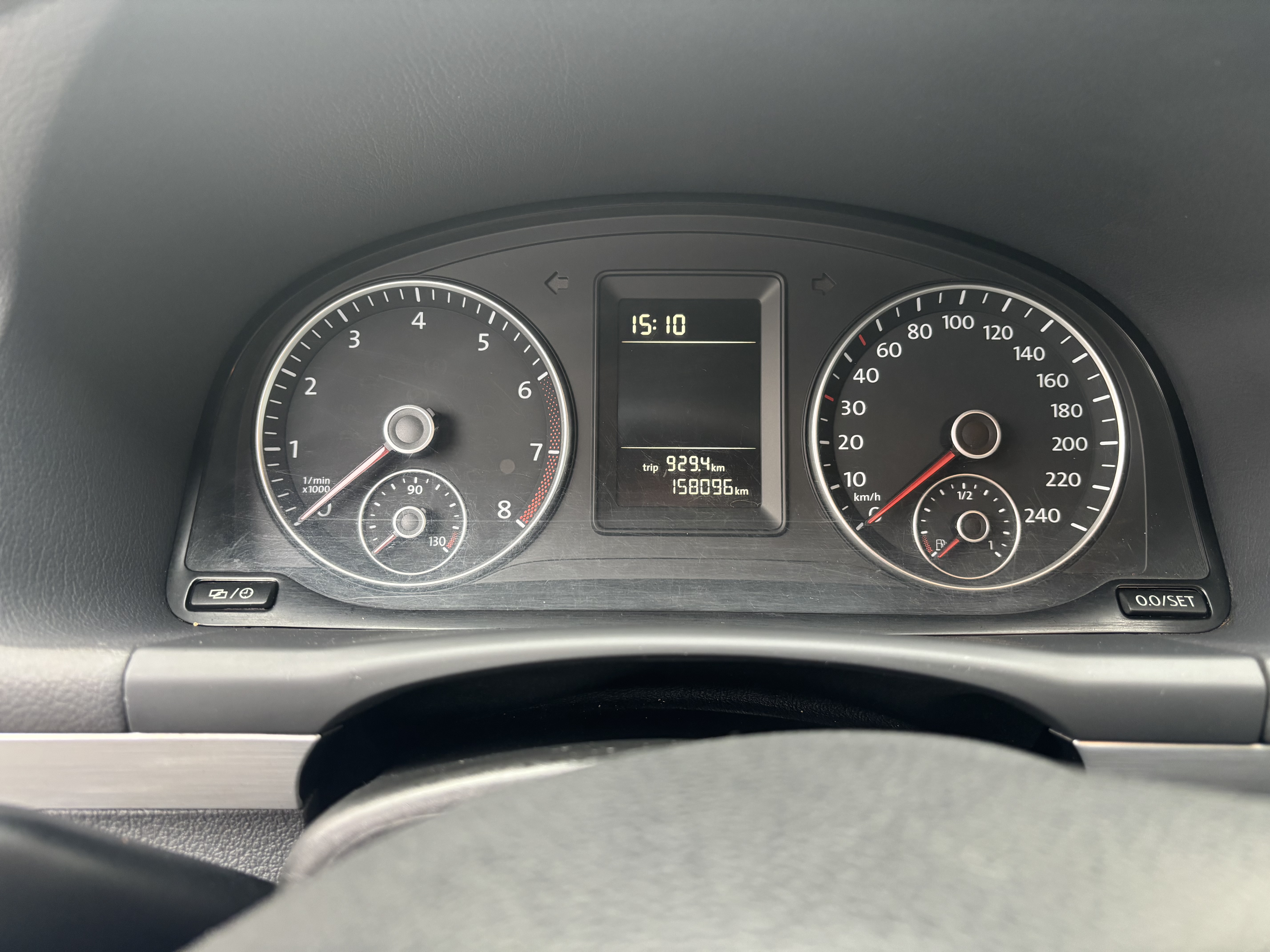 Volkswagen Touran 2015 car image #6