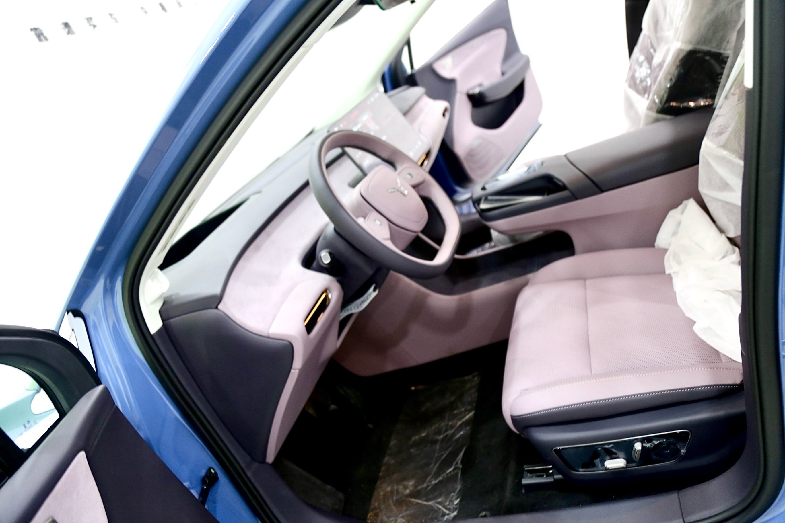 HongQi 2025 #6 HongQi 2025 car image #6