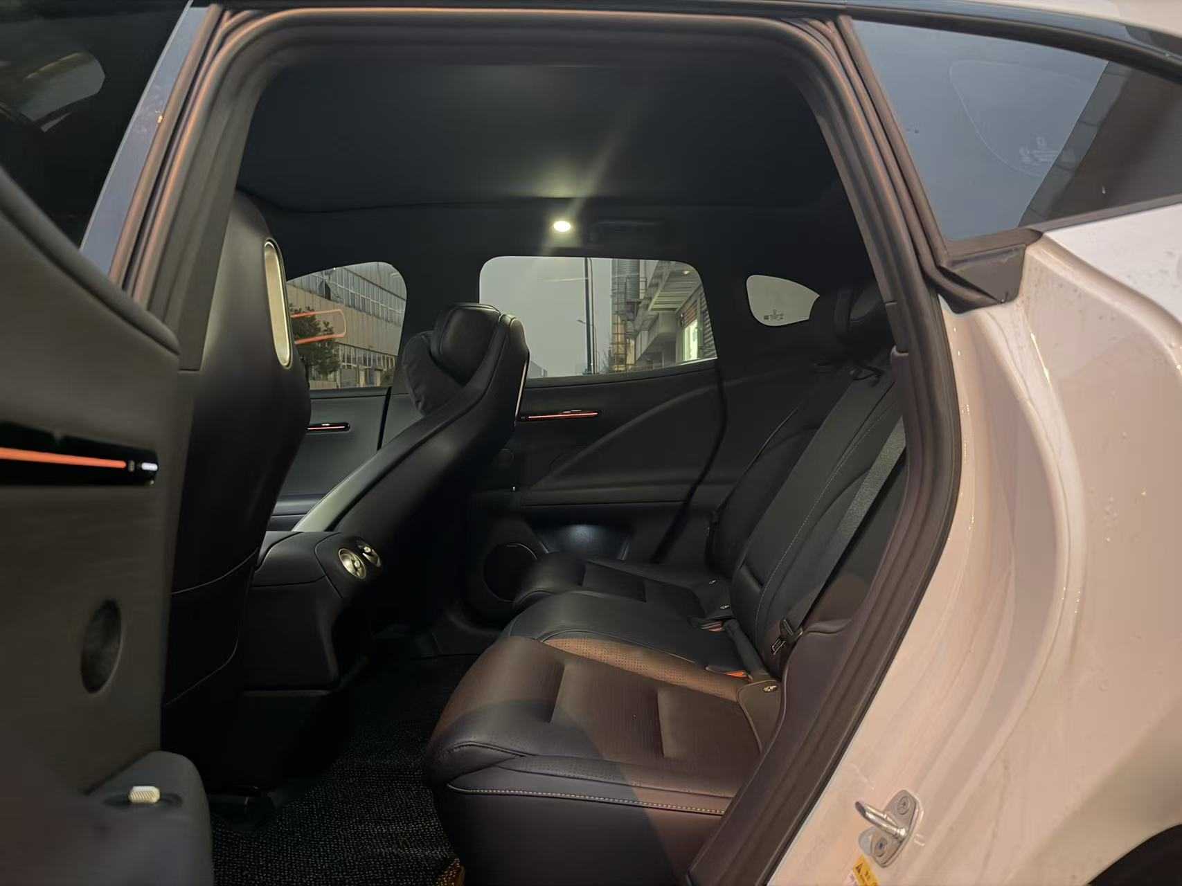 Avatr 07 2025 car image #6