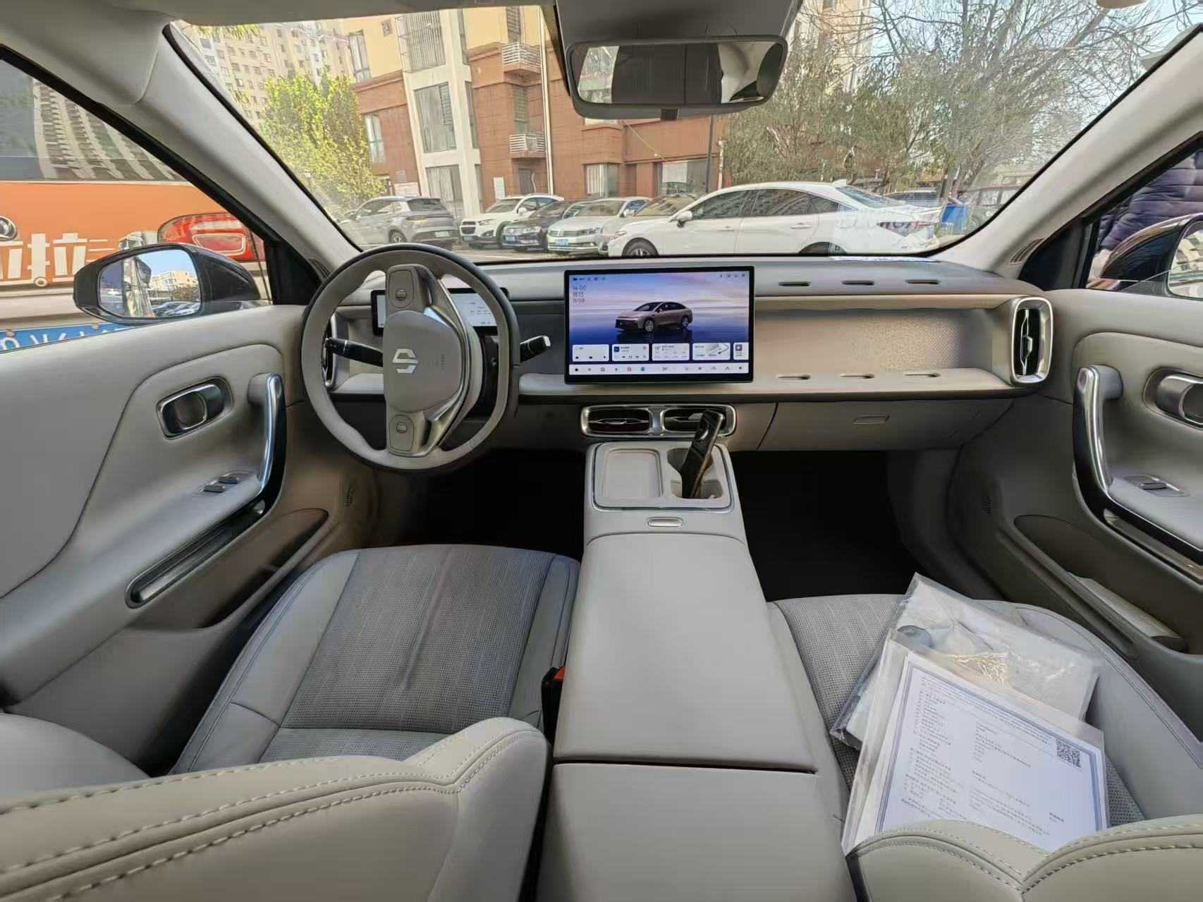 零跑汽车 零跑B10 2025 汽车图片 #6