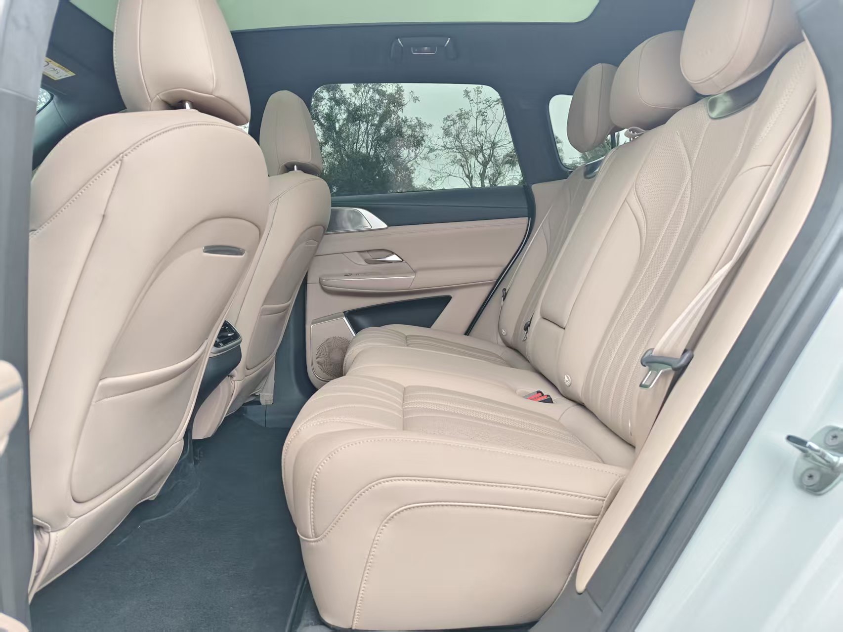 Xpeng G9 2025 immagine di auto #6