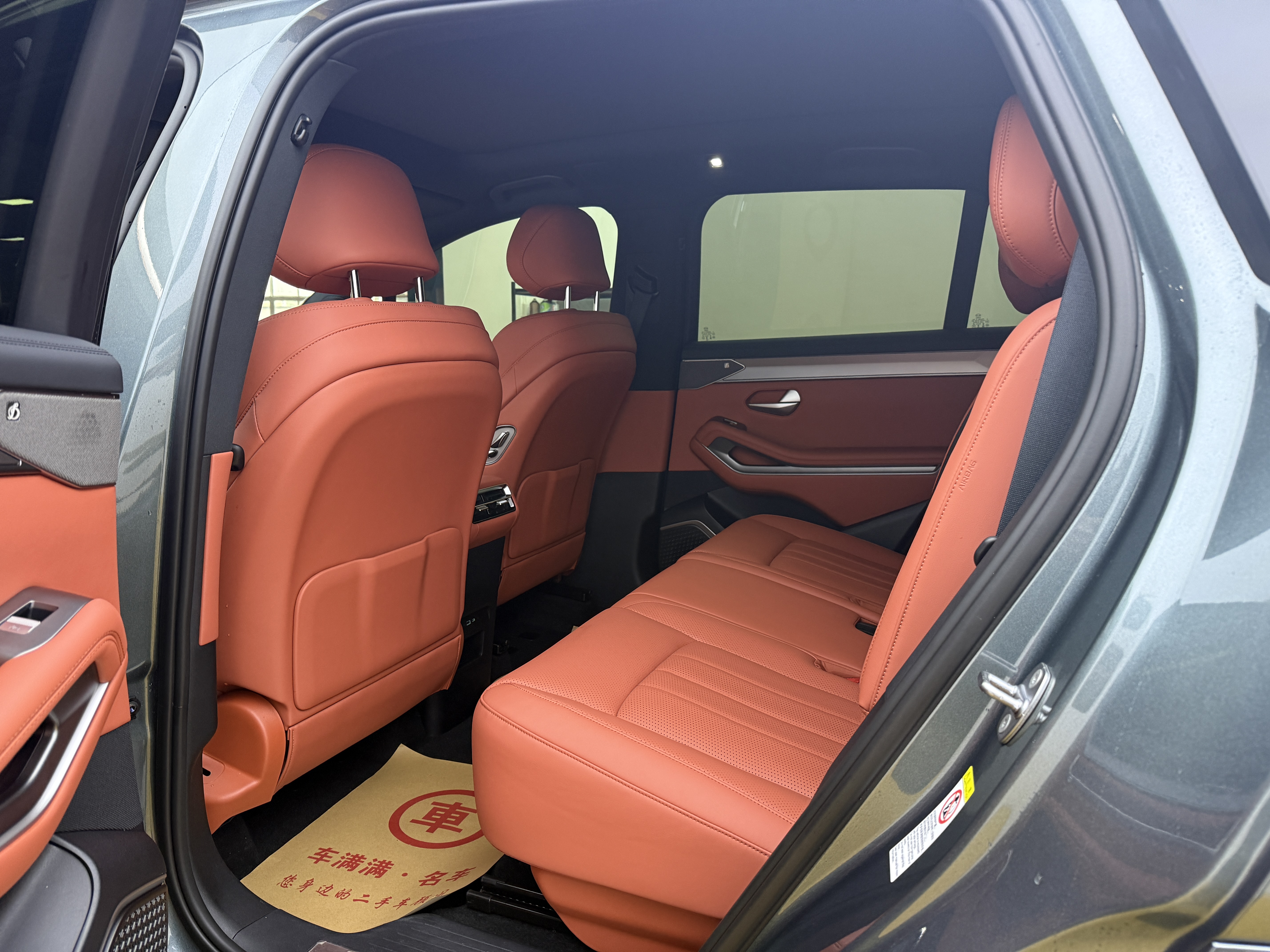 BYD Tang L 2025 immagine di auto #6