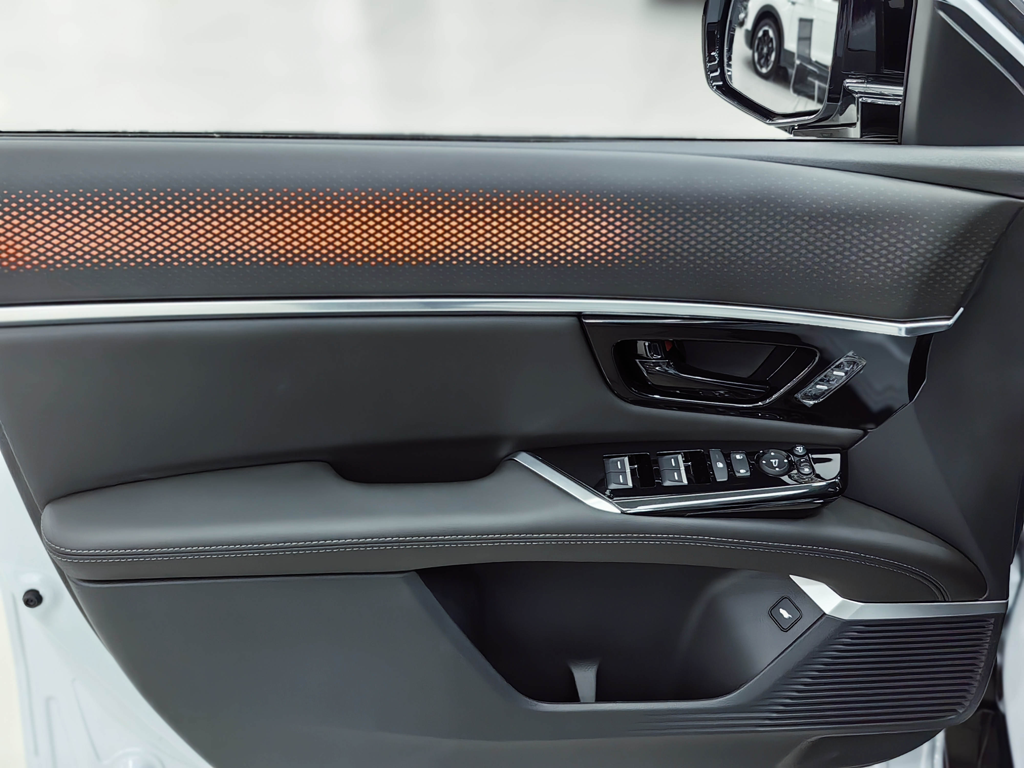 Honda P7 2025 car image #6