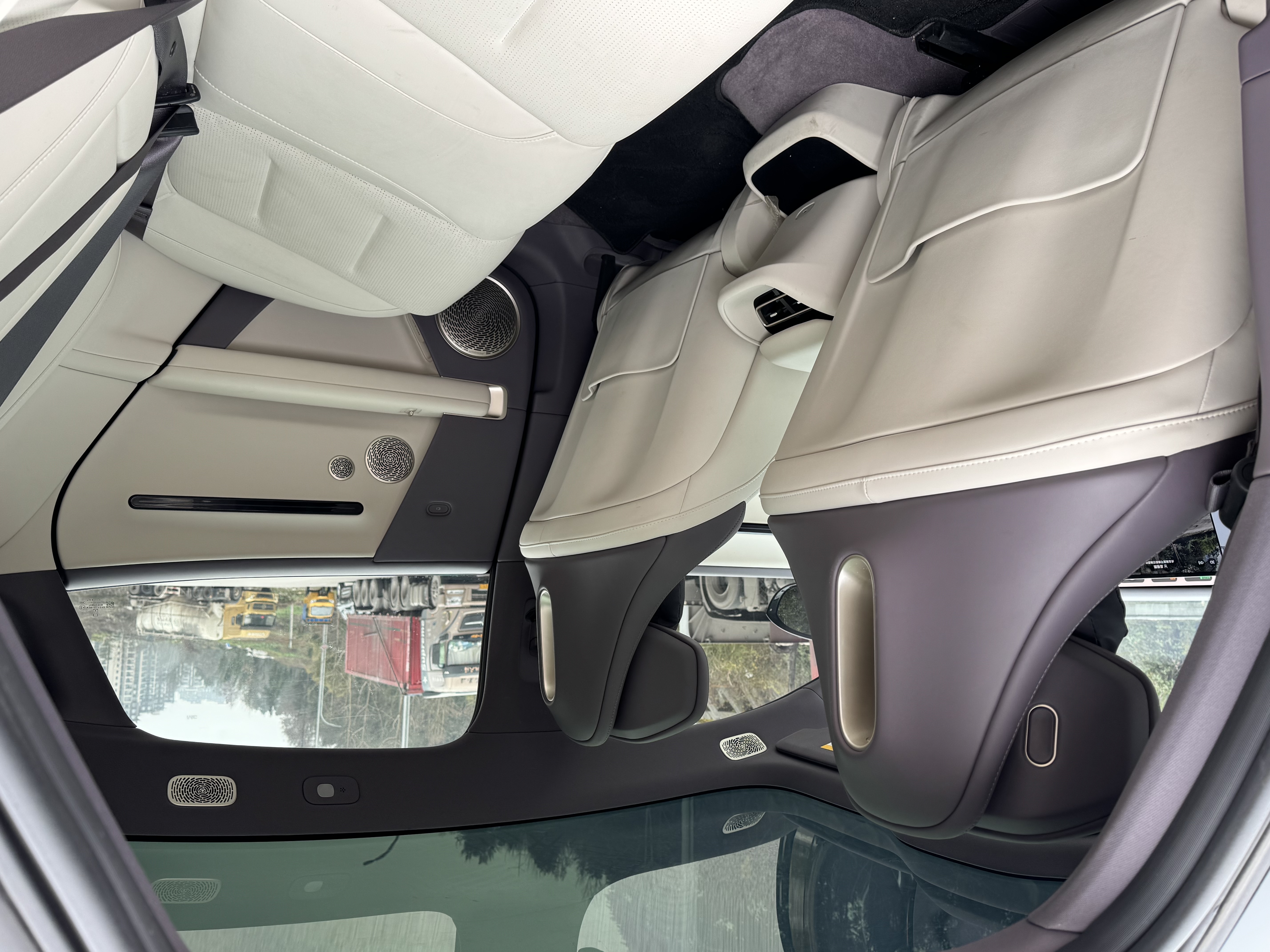 Avatr 06 2025 #6 Avatr 06 2025 car image #6