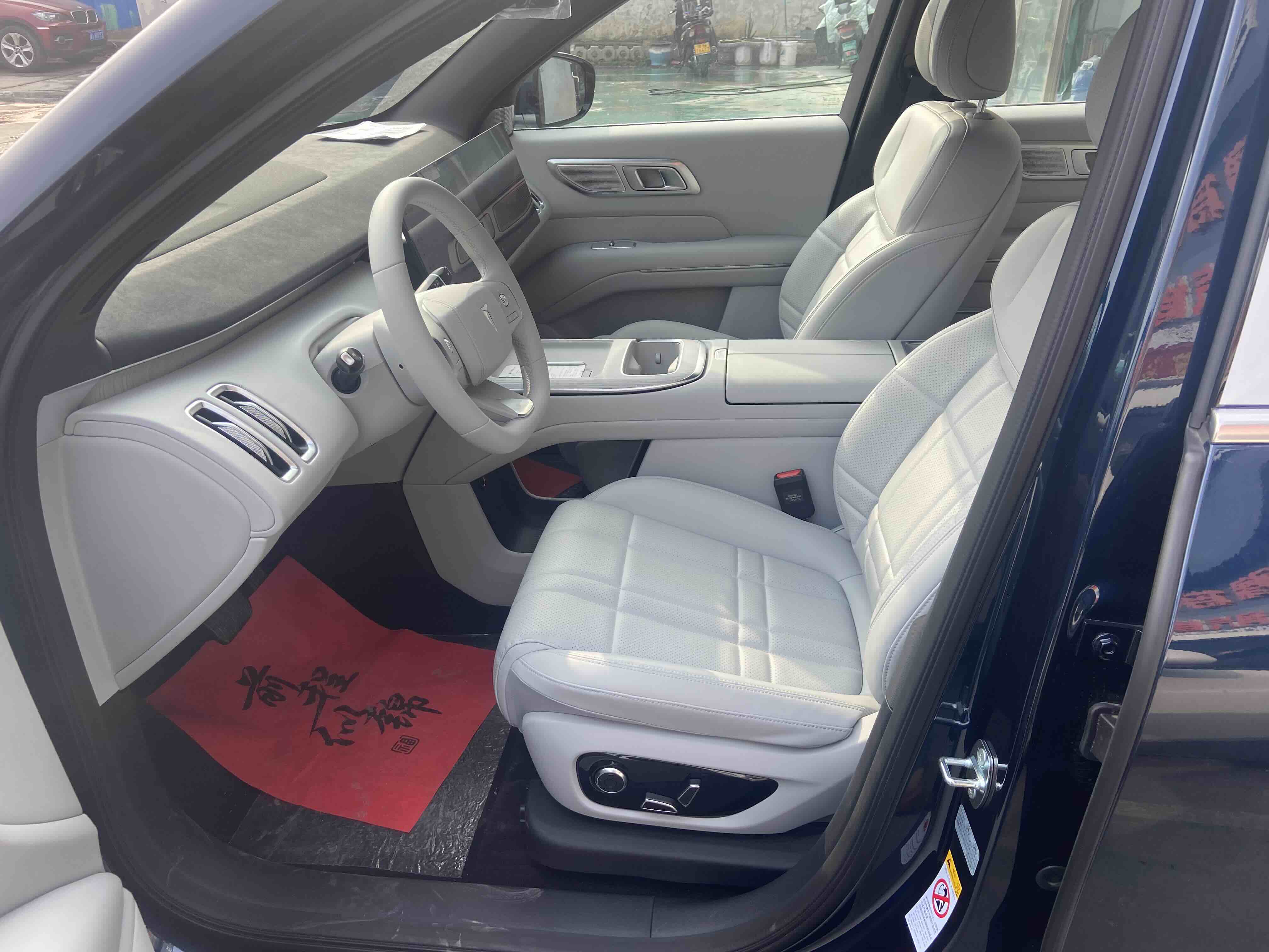 Deepal S09 2025 car image #6