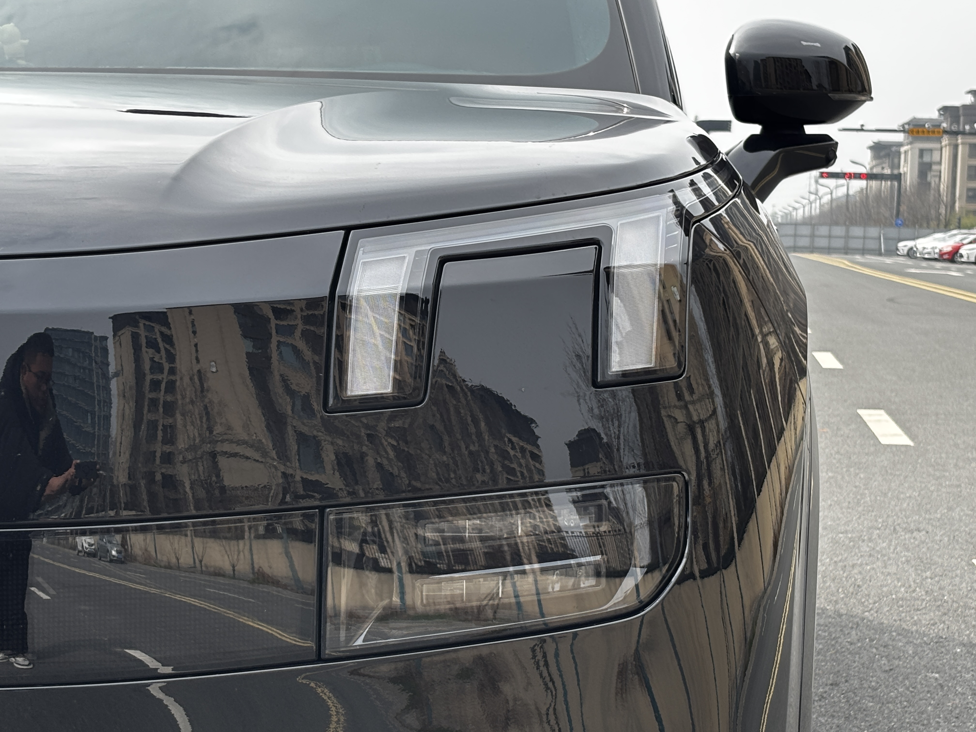 Lynk & Co 900 2025 car image #6