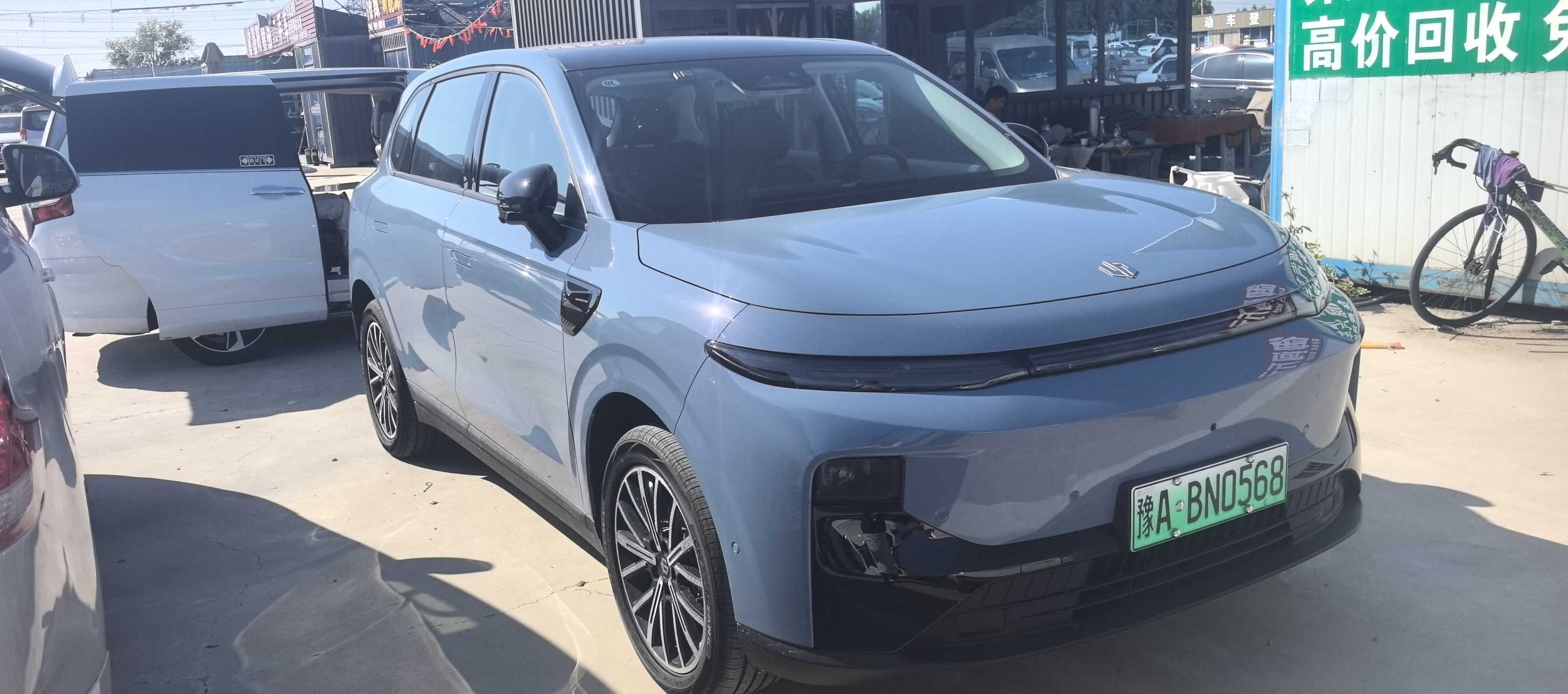 零跑汽车 零跑B10 2025 汽车图片 #6