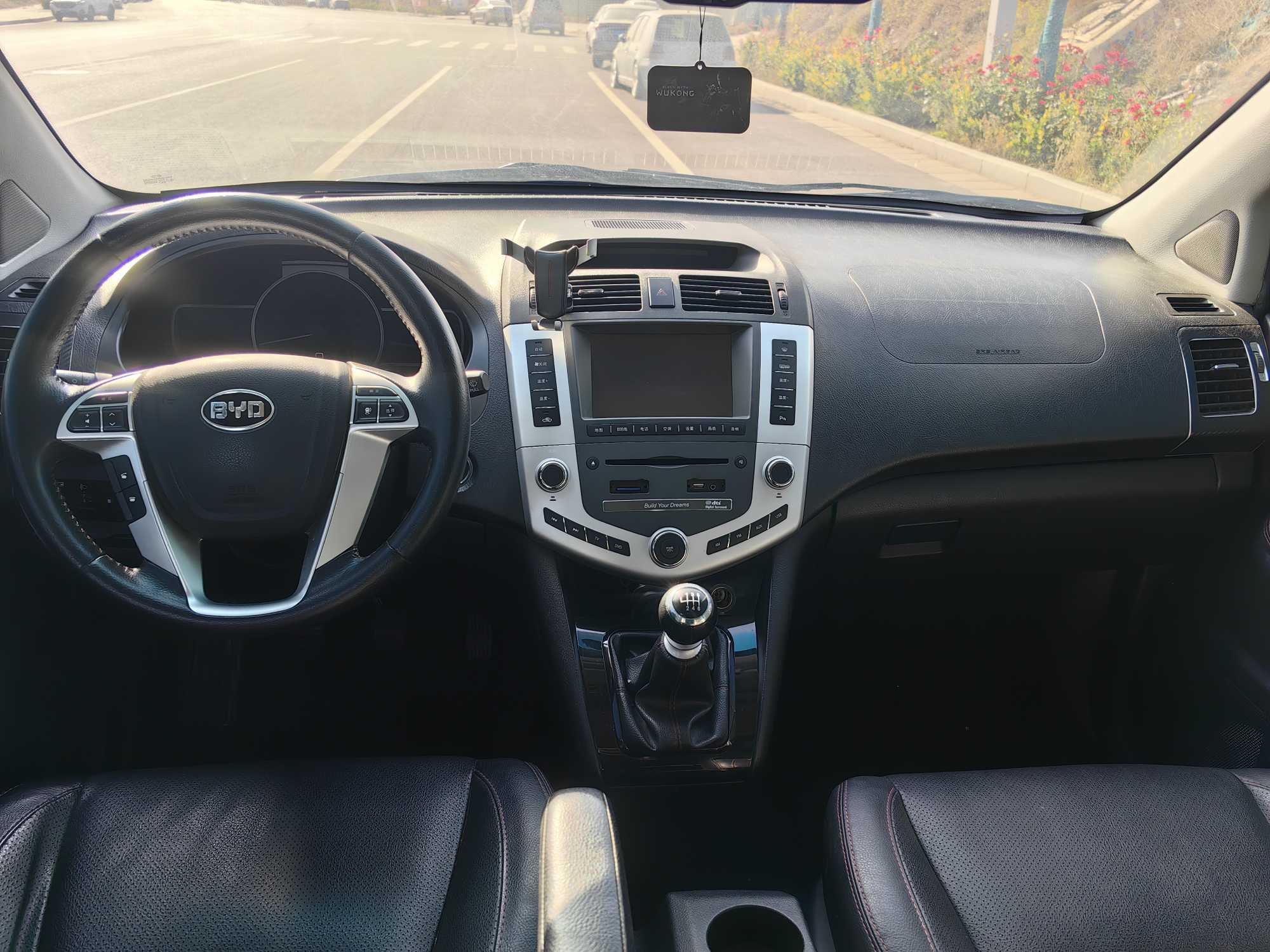 BYD S6 2015 car image #6