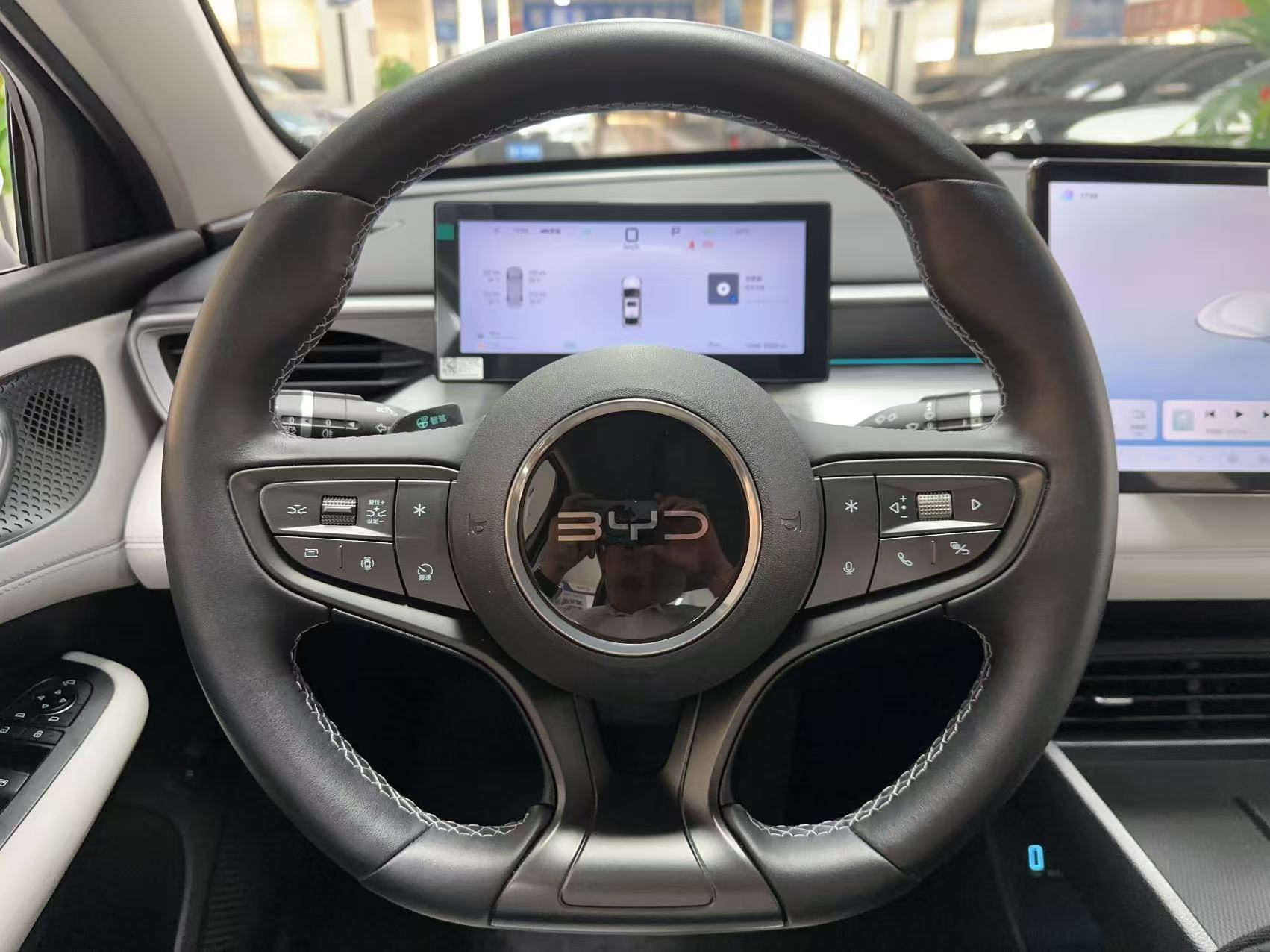 BYD Seal 05 DM-i 2025 car image #6