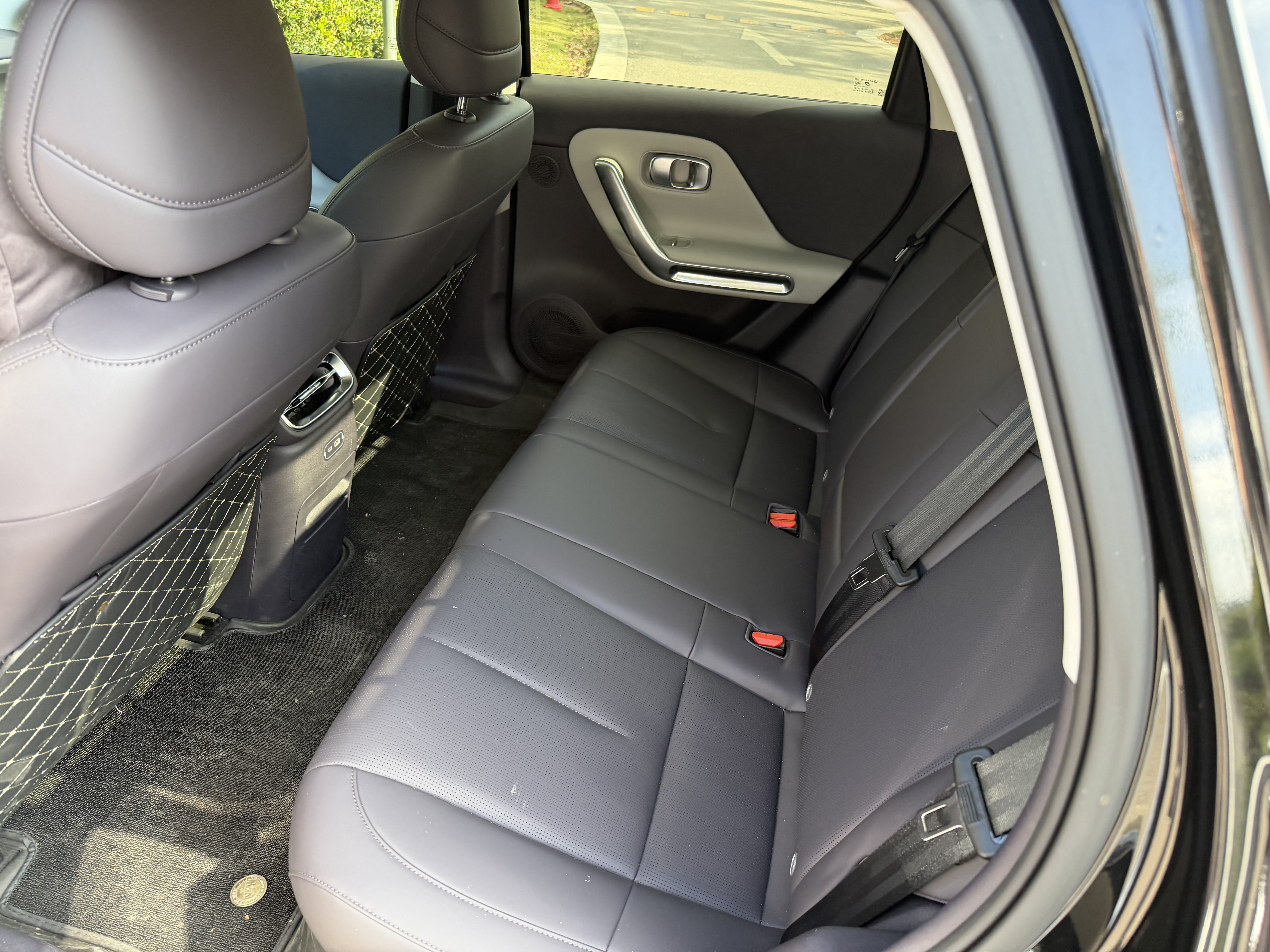 零跑汽车 零跑B01 2025 汽车图片 #6