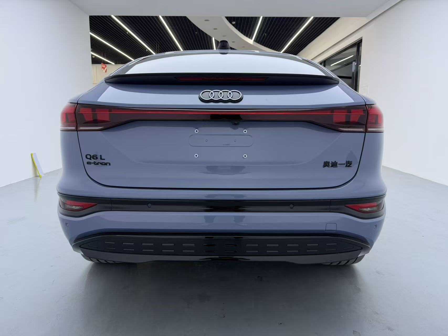 Audi Q6L Sportback e-tron 2025 car image #6