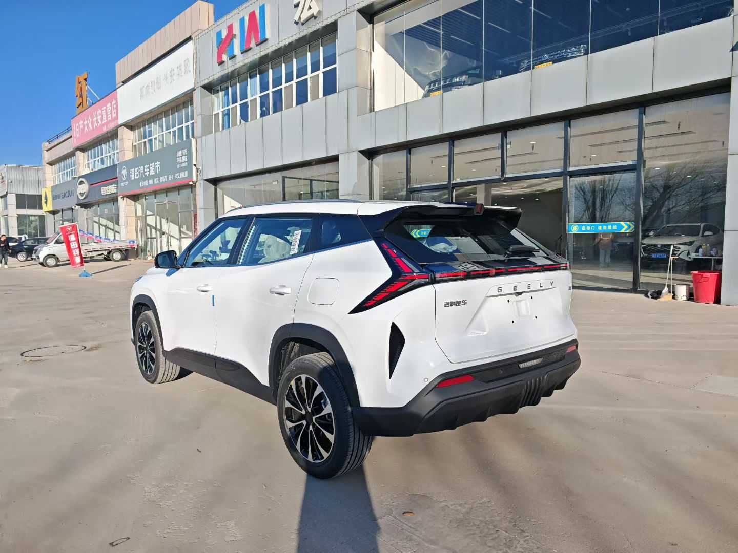 GEELY Boyue 2026 car image #6