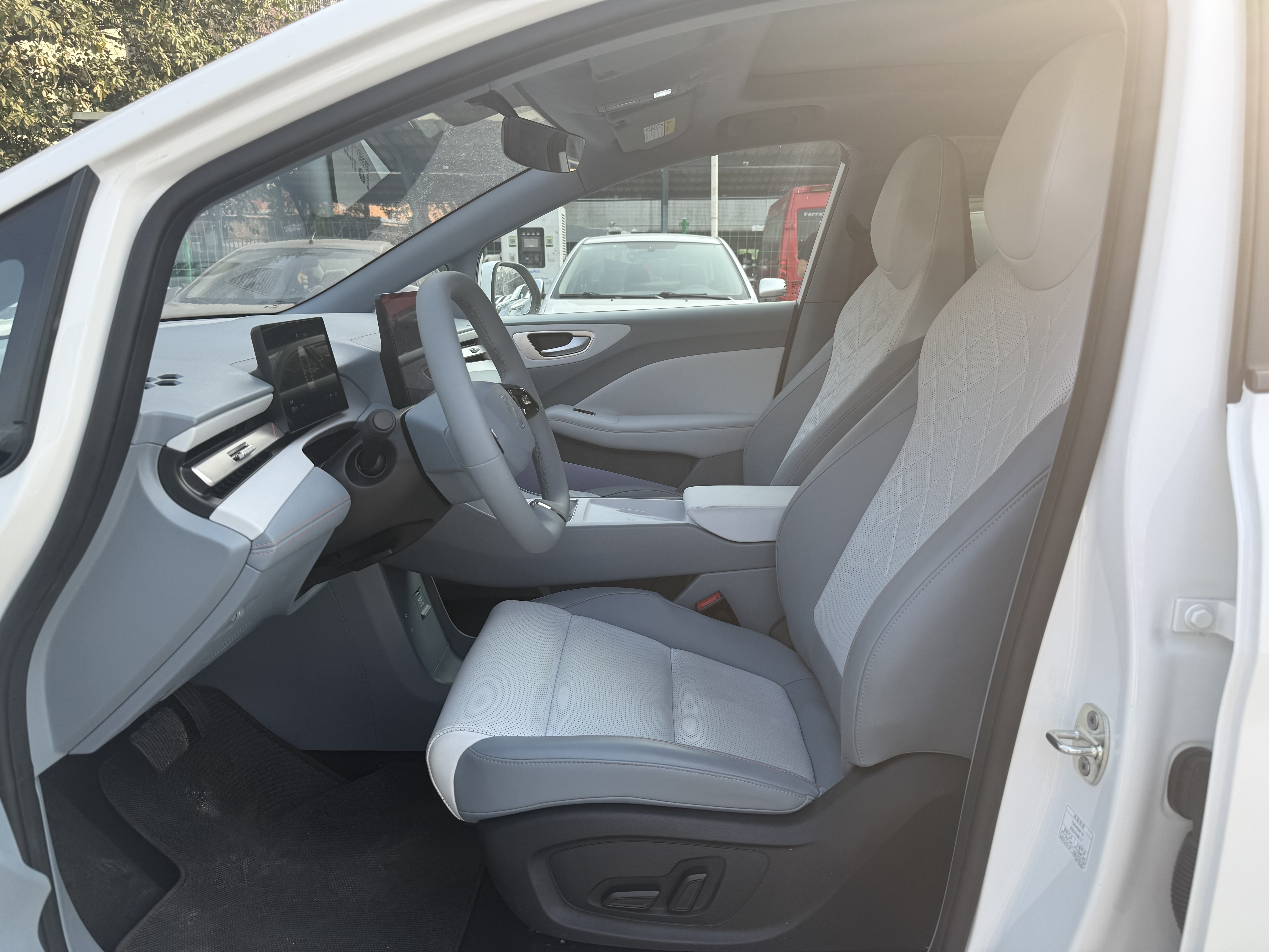 MG 2025 car image #6