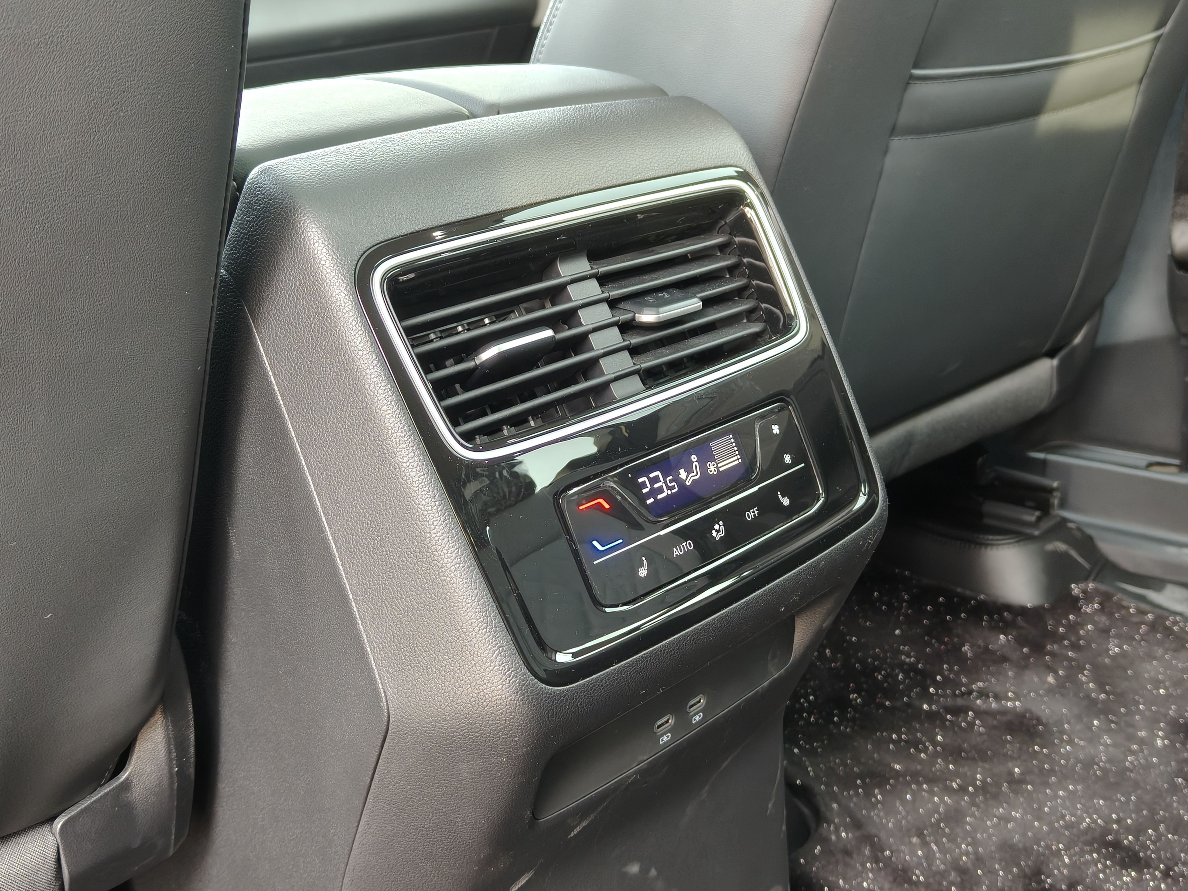 Volkswagen Tavendor 2025 car image #6