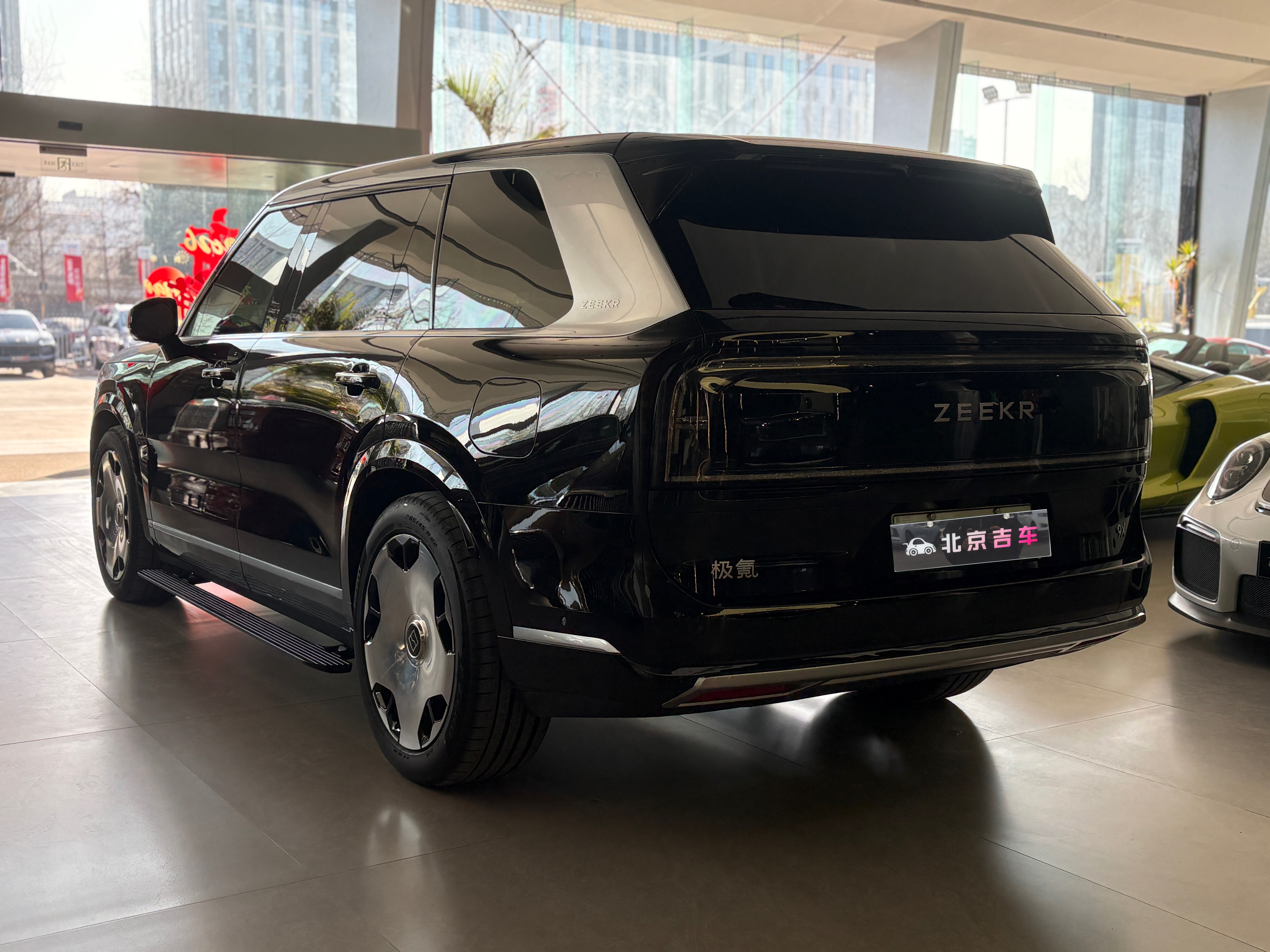 Zeekr 9X 2025 car image #6
