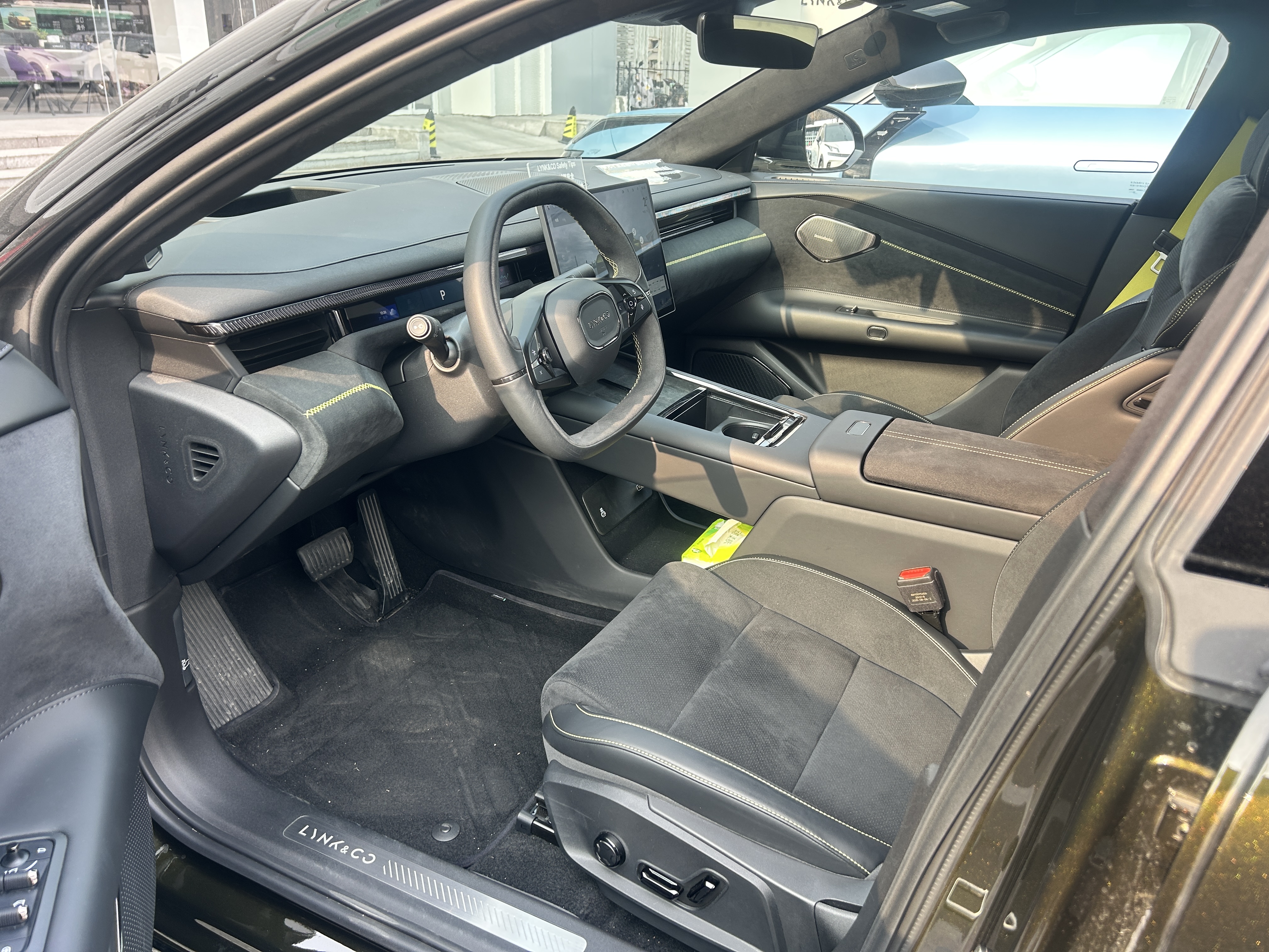 Lynk & Co 10 EM-P 2025 car image #6