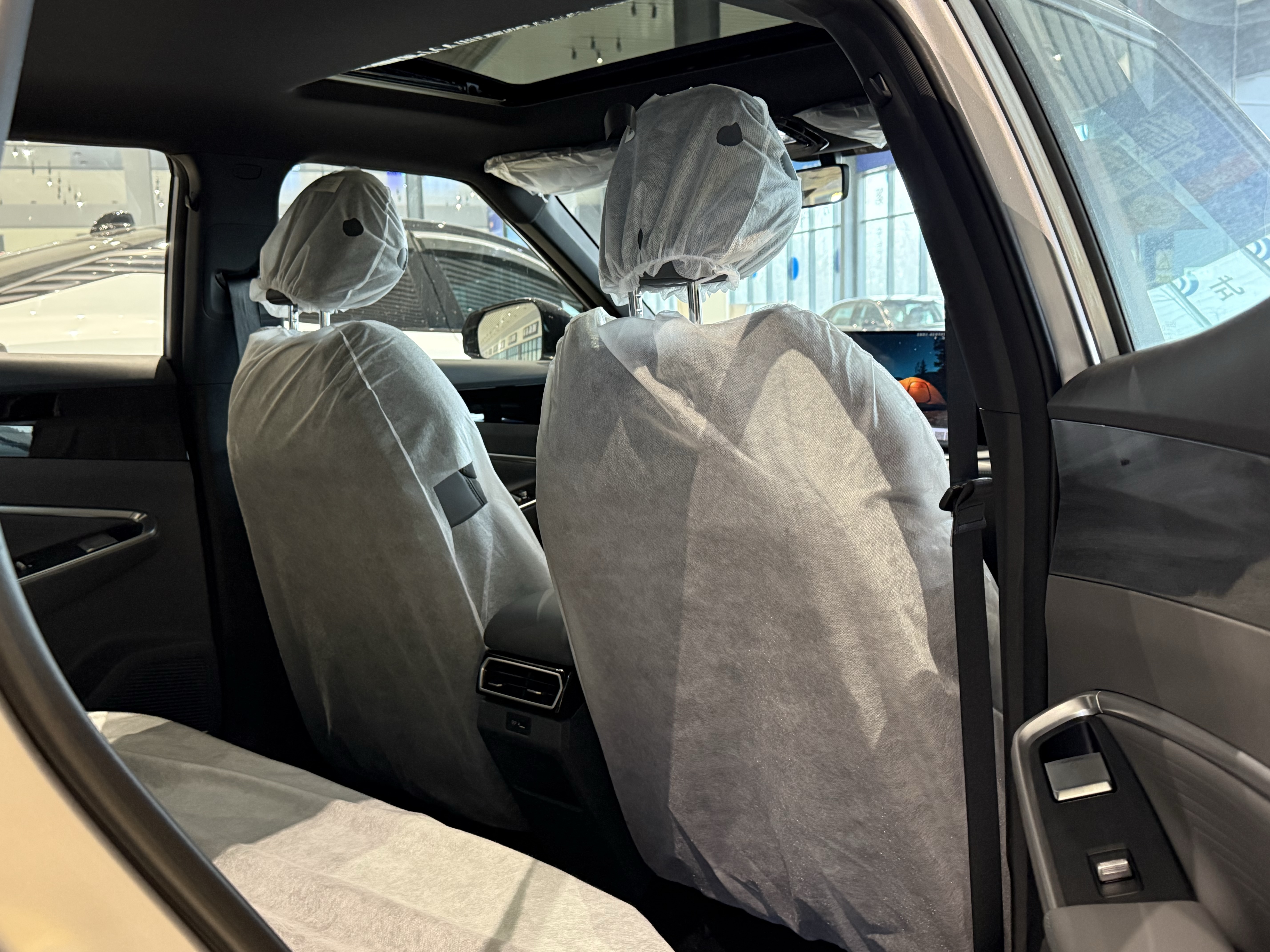 GEELY Boyue 2026 car image #6