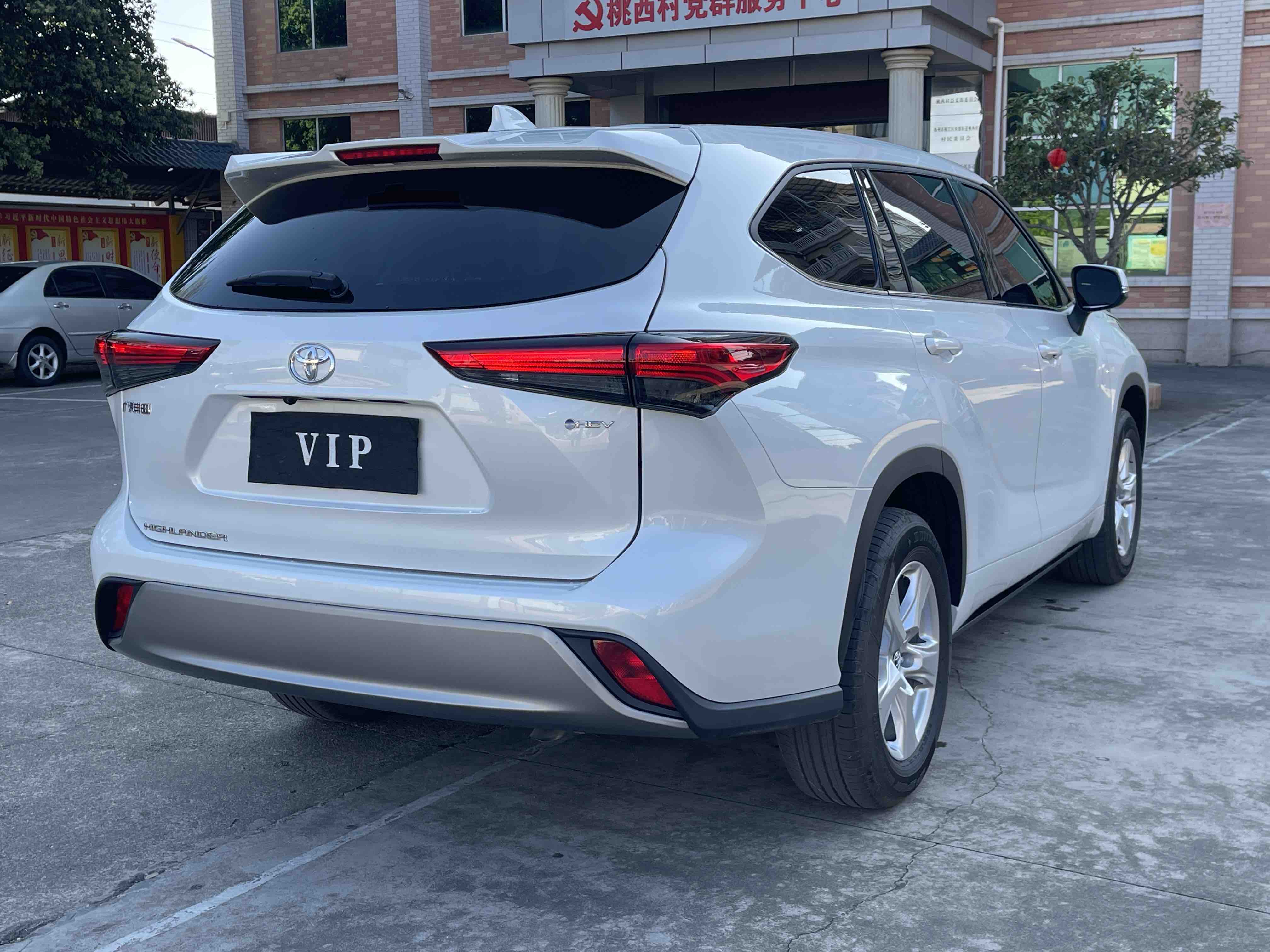 Toyota Highlander 2025 car image #6