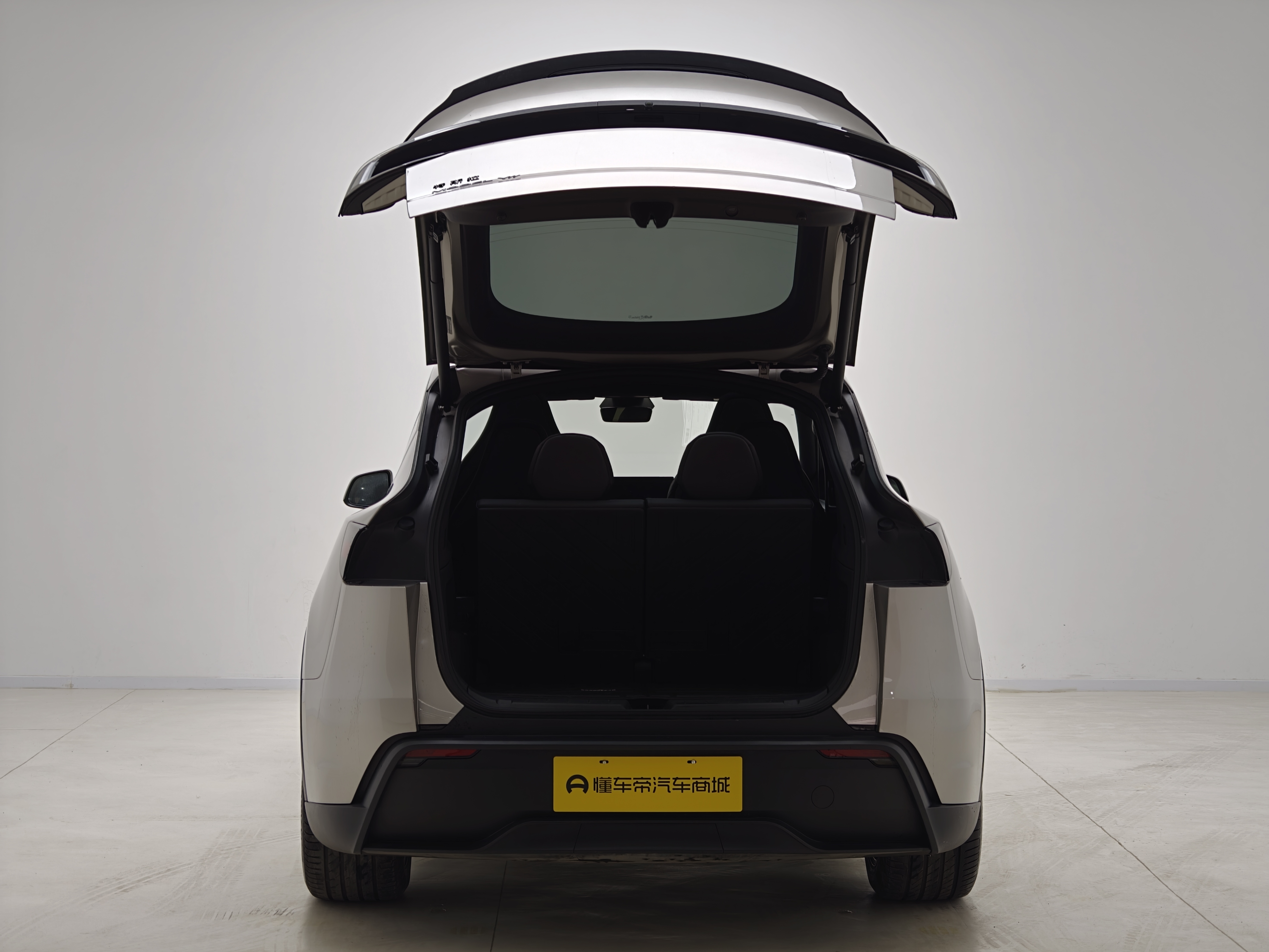 特斯拉 Model Y L 2025 汽车图片 #6