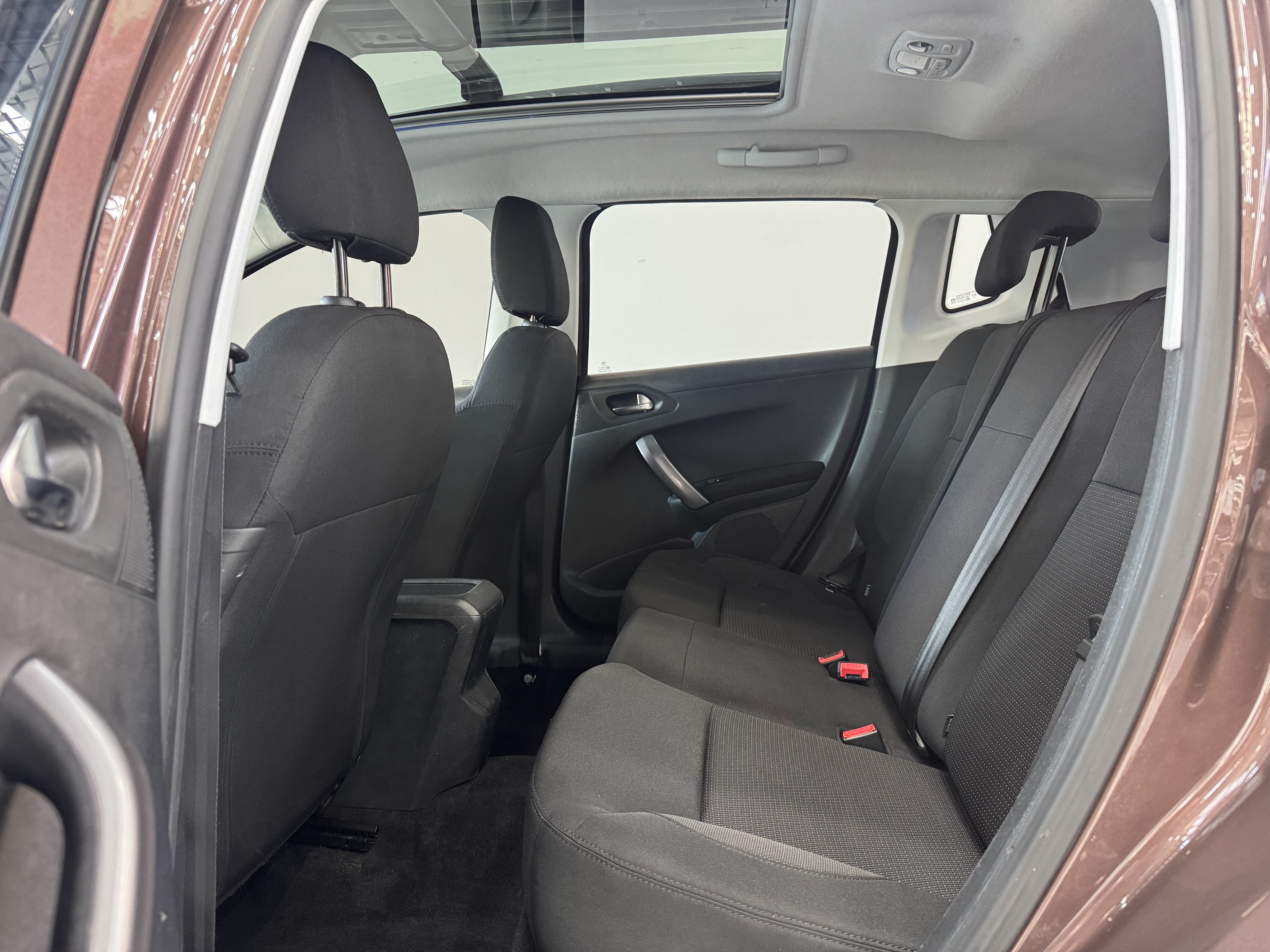 Peugeot 2008 2014 car image #6