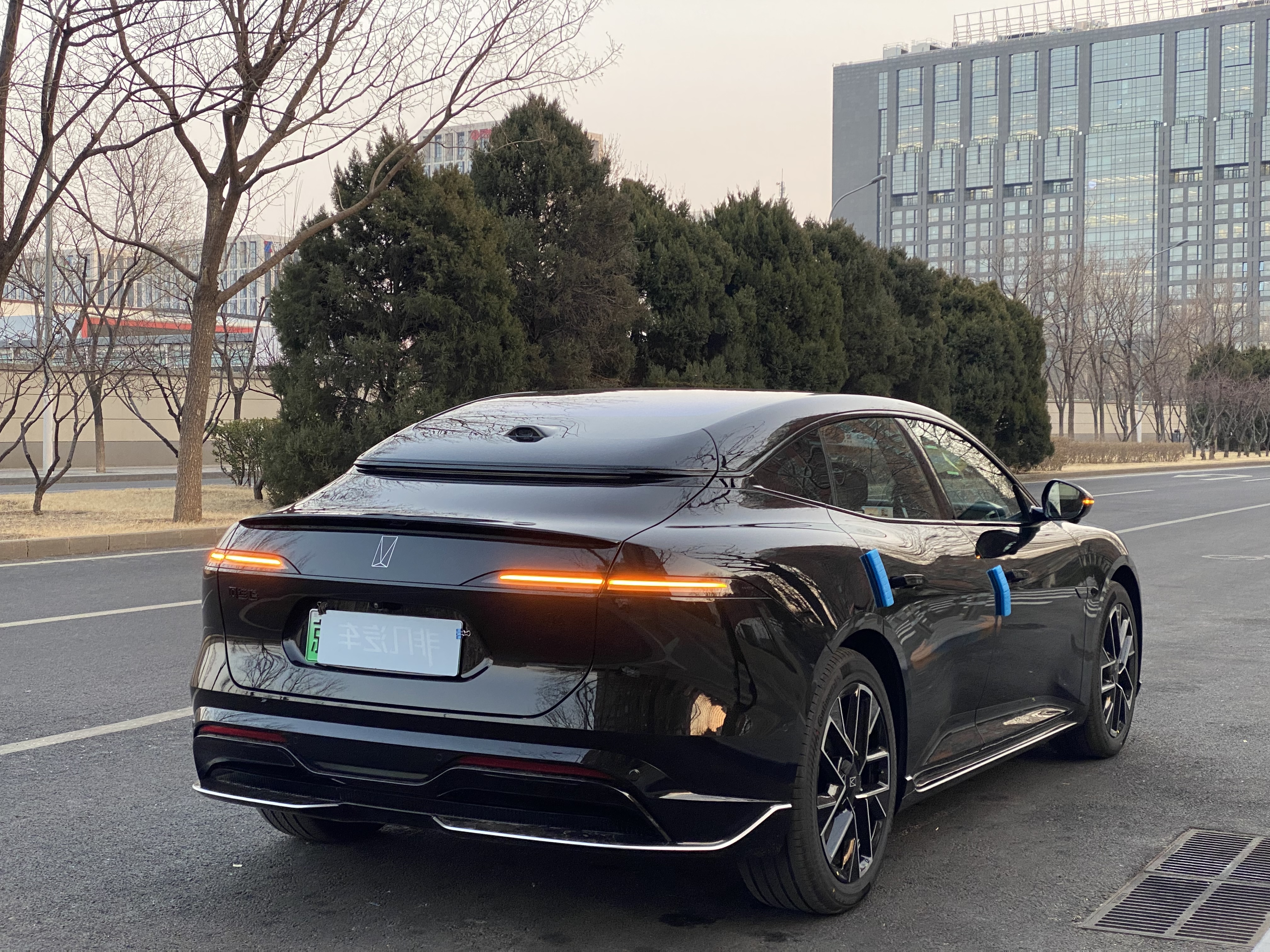 Avatr 06 2026 car image #6