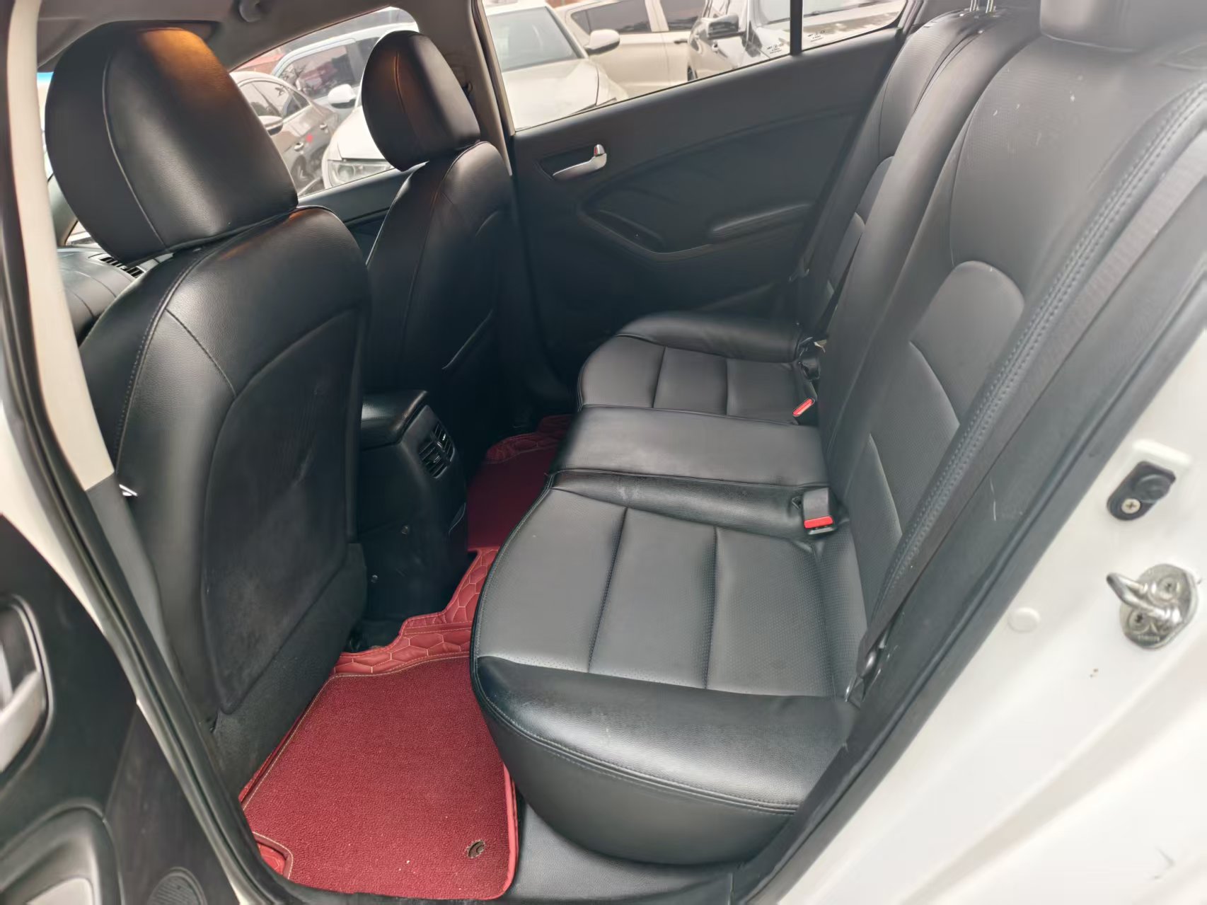 Kia Forte Koup 2015 car image #6