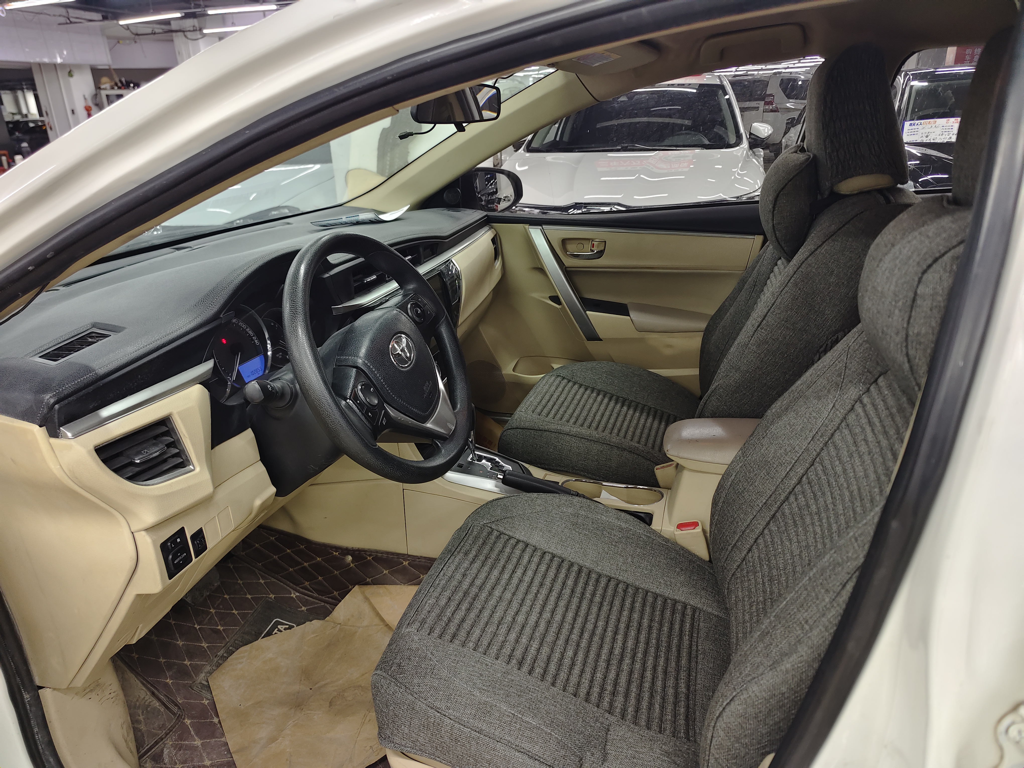 Corolla 2015 immagine di auto #6