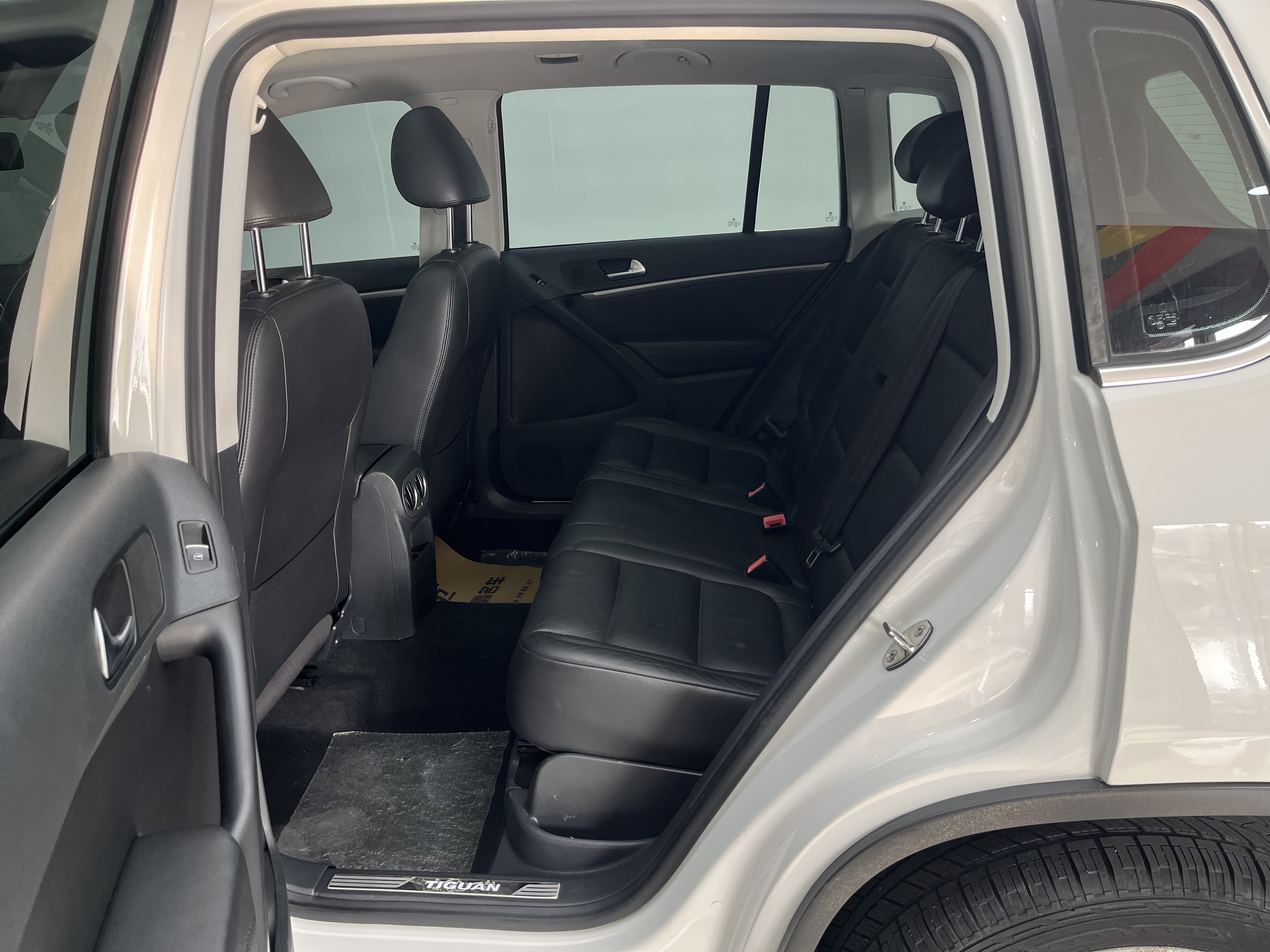 Volkswagen Tiguan 2015 car image #6