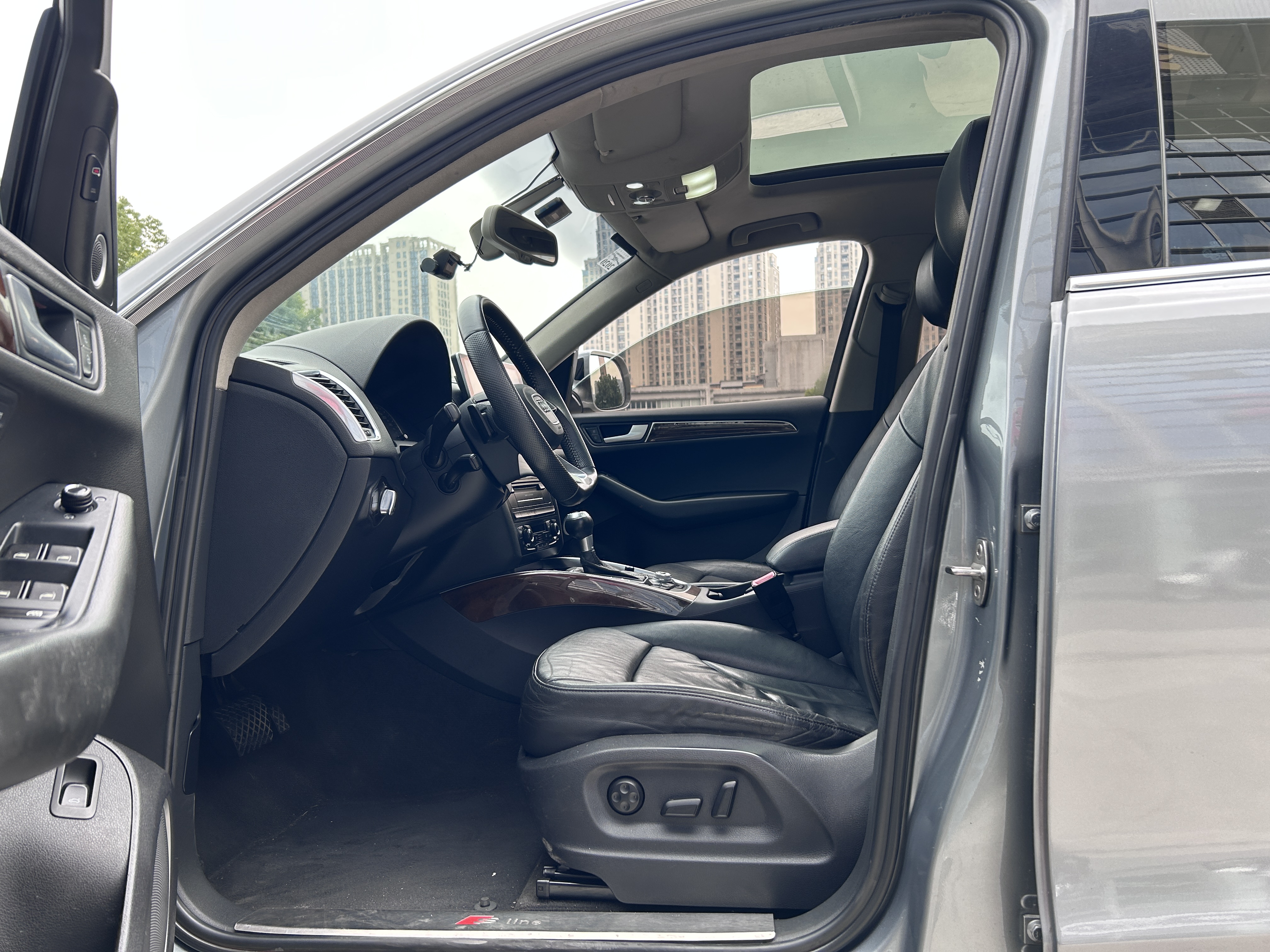 Audi Q5 (Imported) 2010 #6 Audi Q5 (Imported) 2010 car image #6